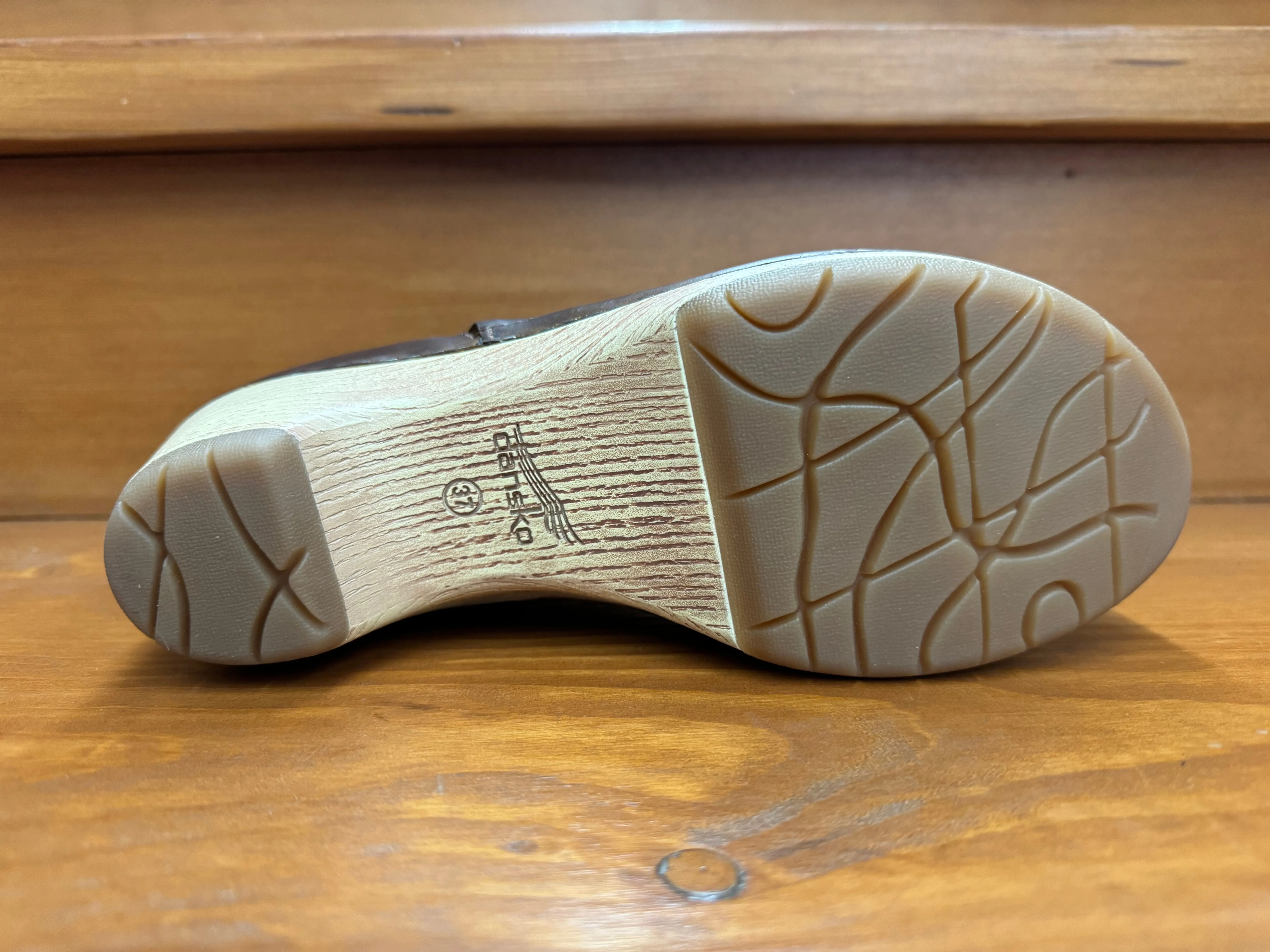 Comfortable Design Dansko Lizanne Tan Oiled