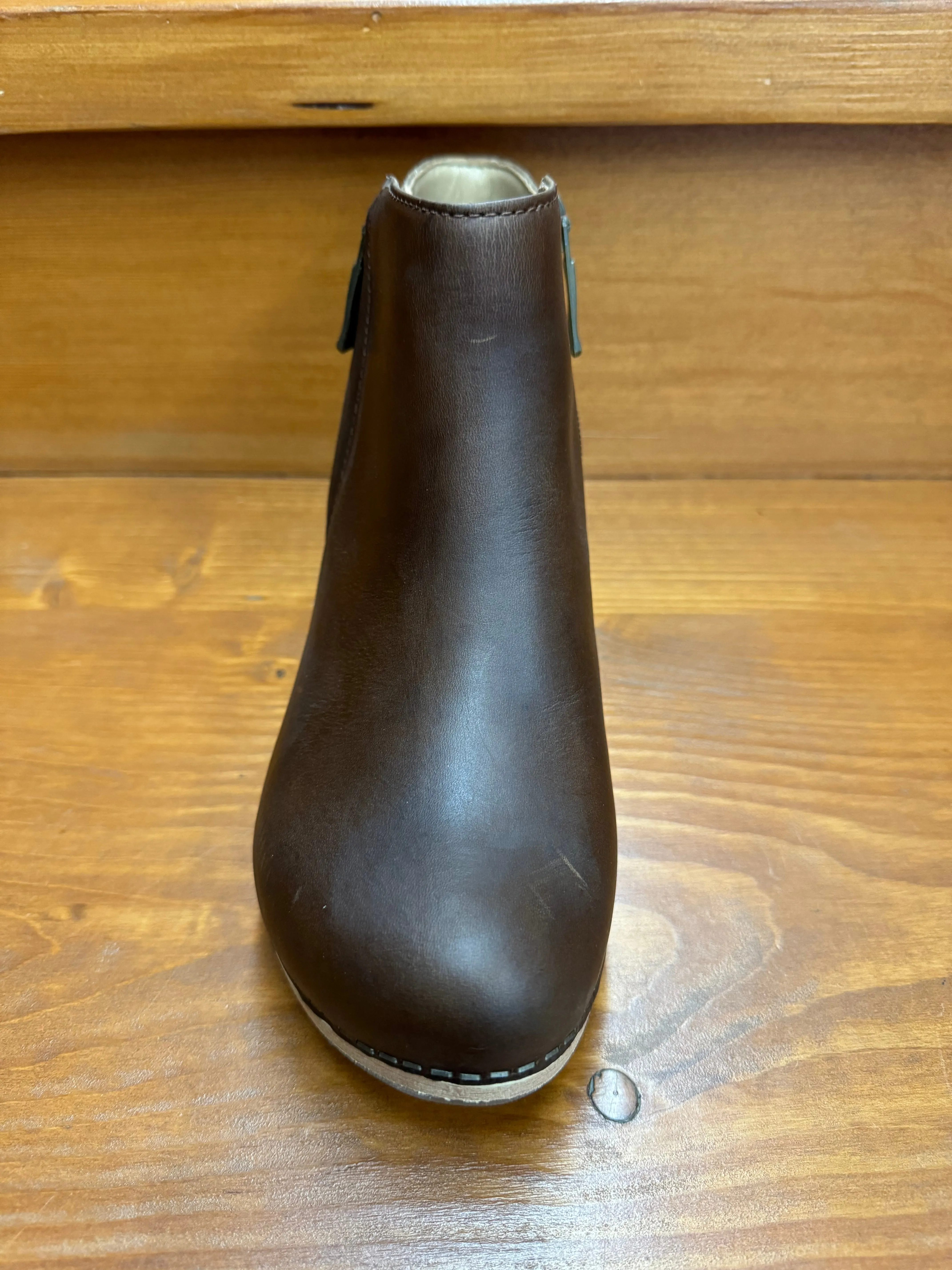 Low Maintenance Dansko Lizanne Tan Oiled