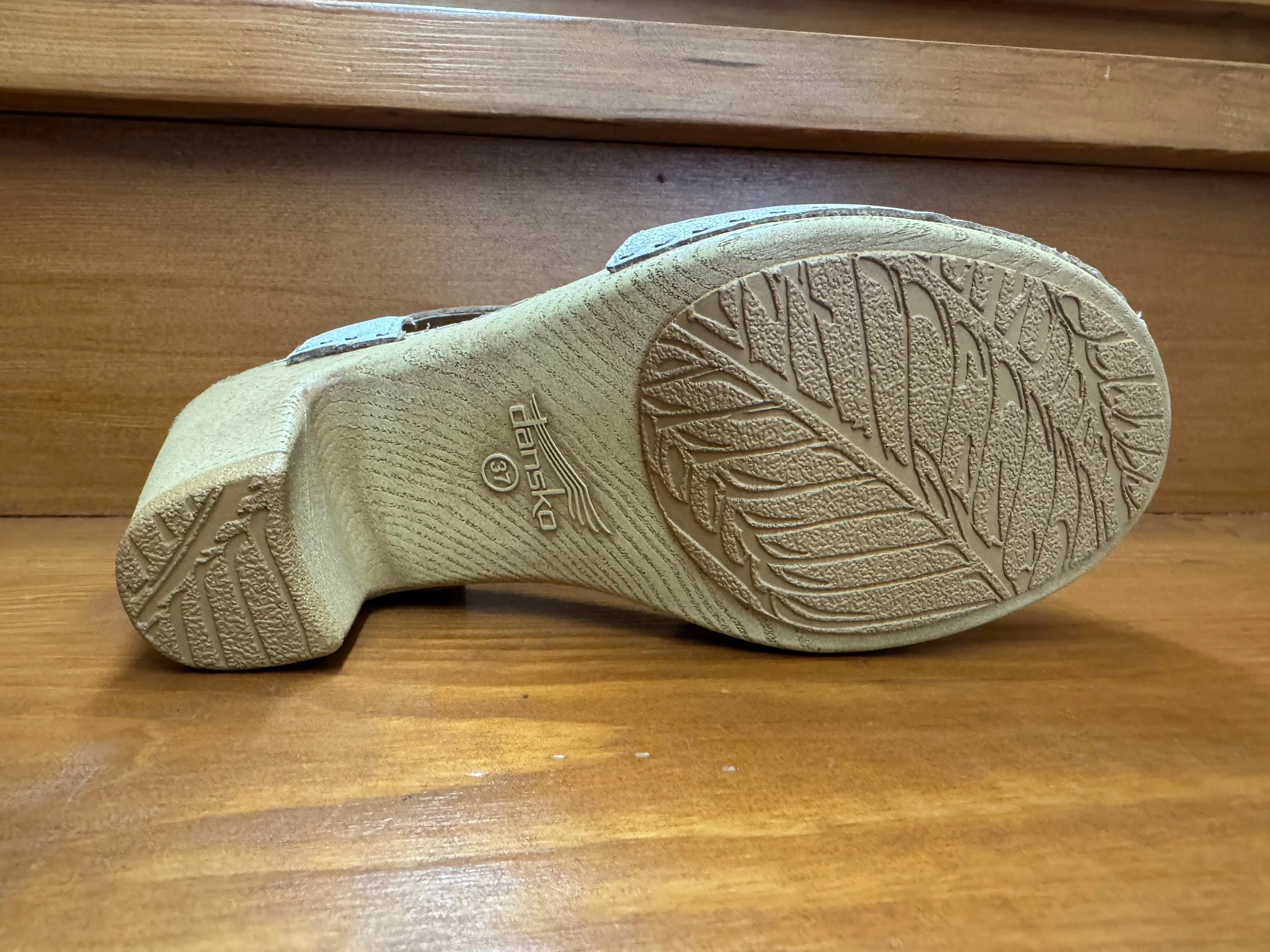 Dansko Teagan White Vintage Leather Easy Layer