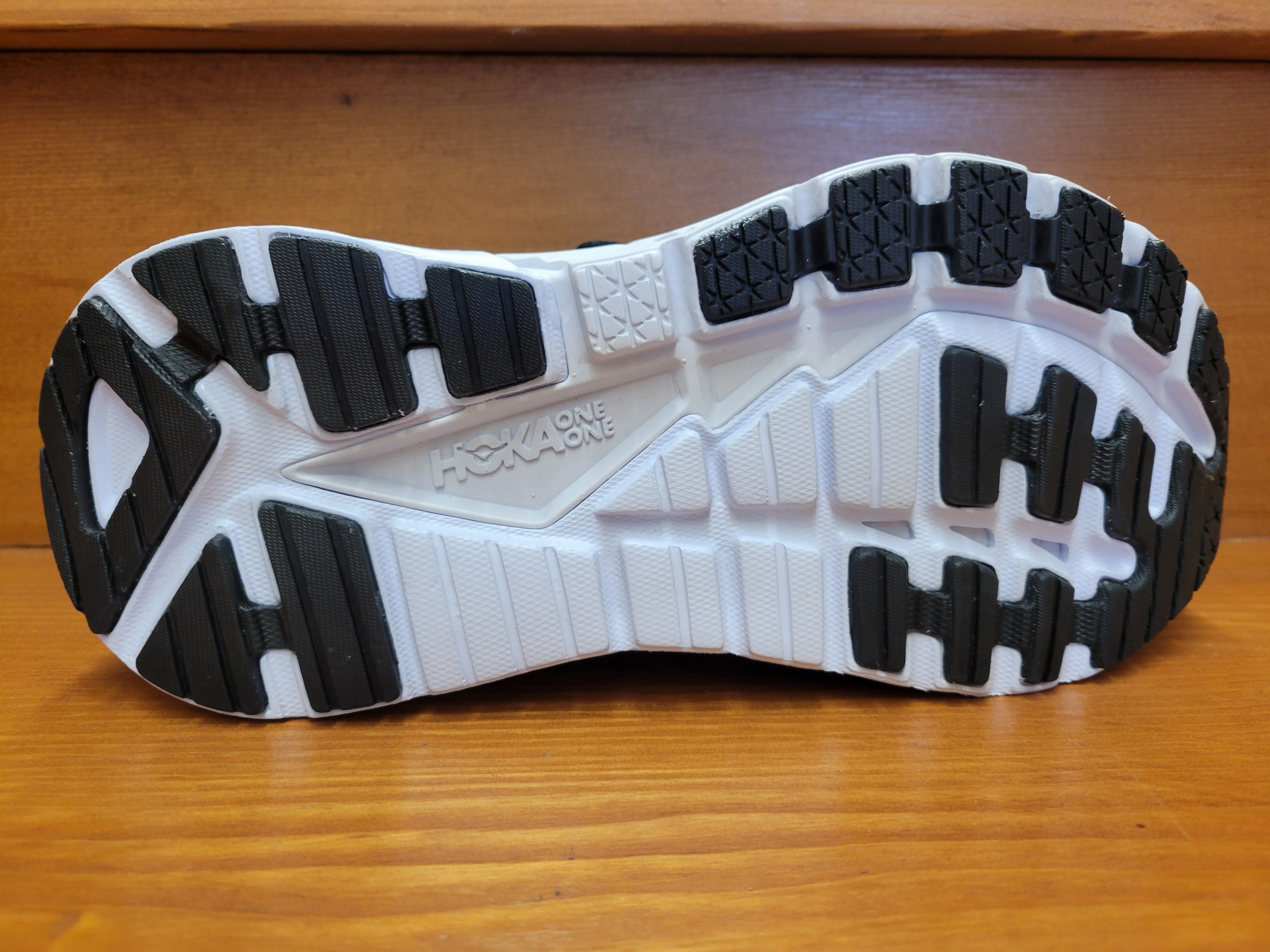 Hoka Gaviota 4  Black/White 1123199 BWHT & 1123201 BWHT Storm Jog