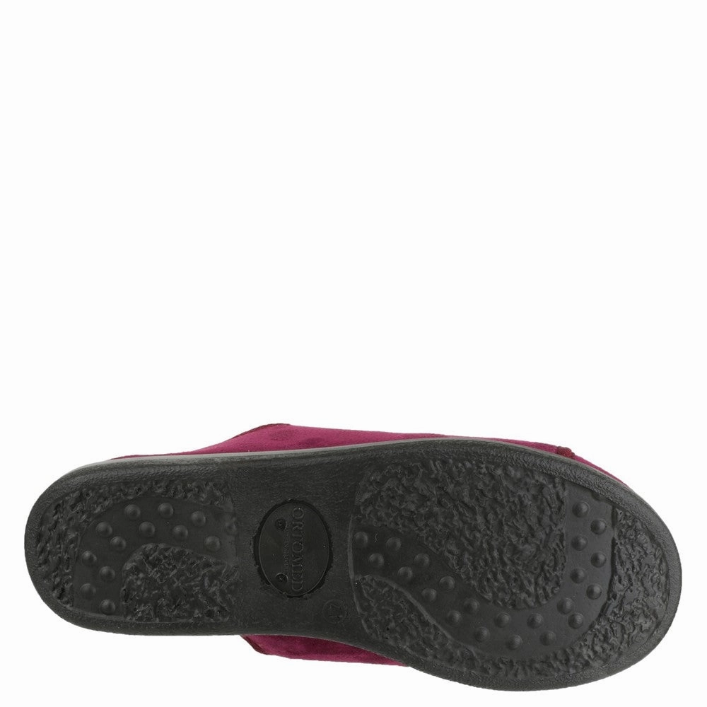 GBS Med Med Walton Touch Fastening Slipper runway look