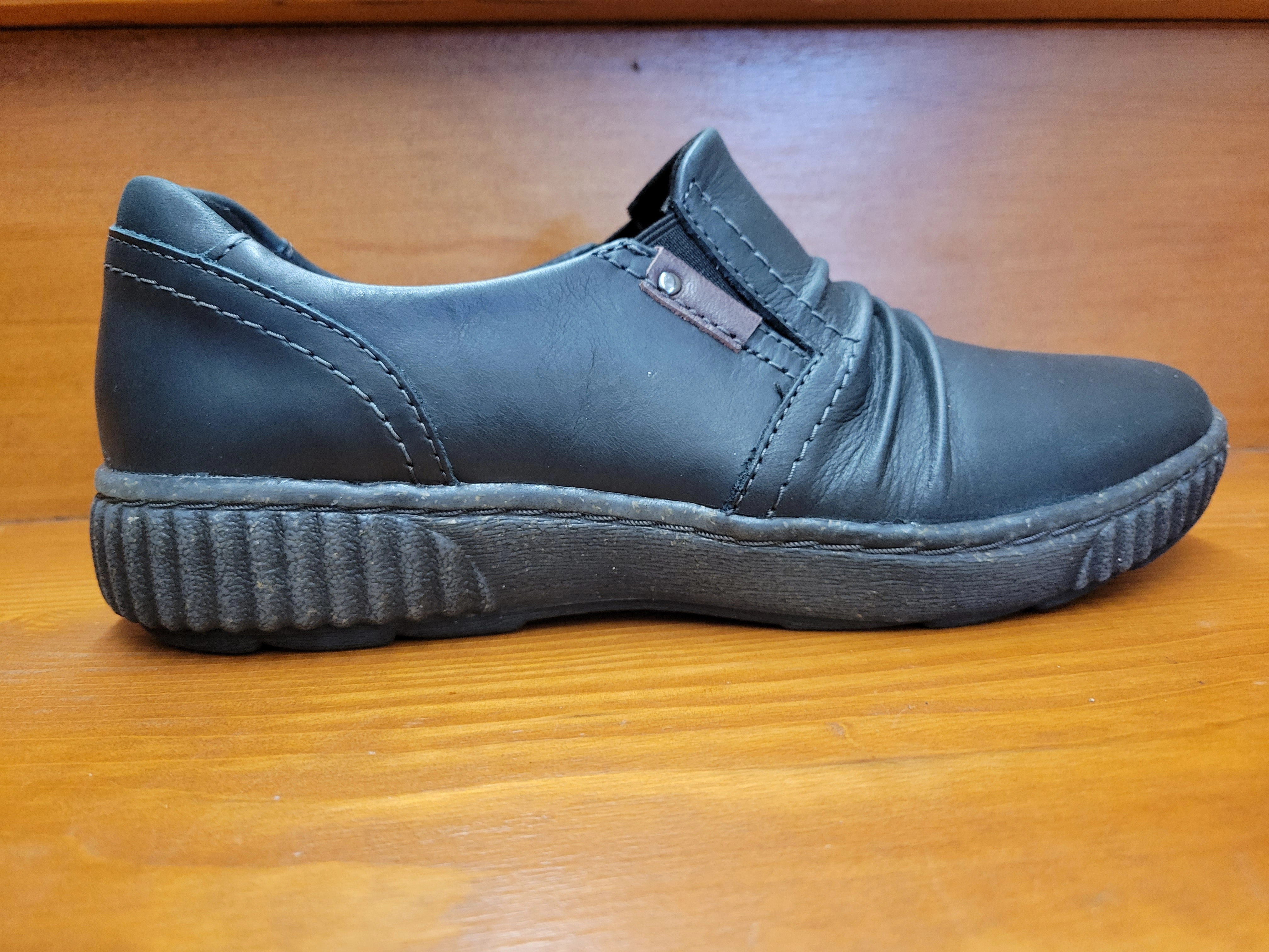 Breathable   fabric Soft Pace Clarks Magnolia Faye Black 26167974