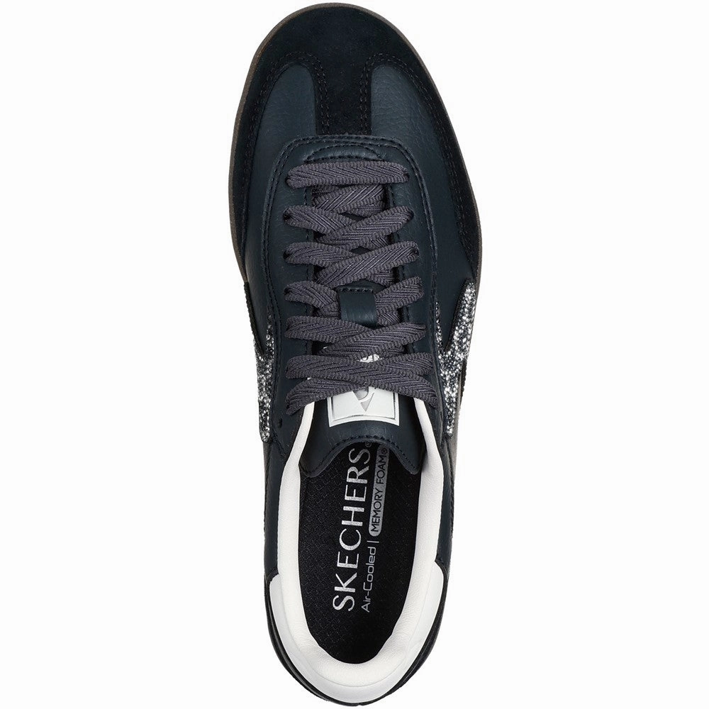 Skechers Hotshot Shimmering Spots Trainer Wide Step Subtle Detail