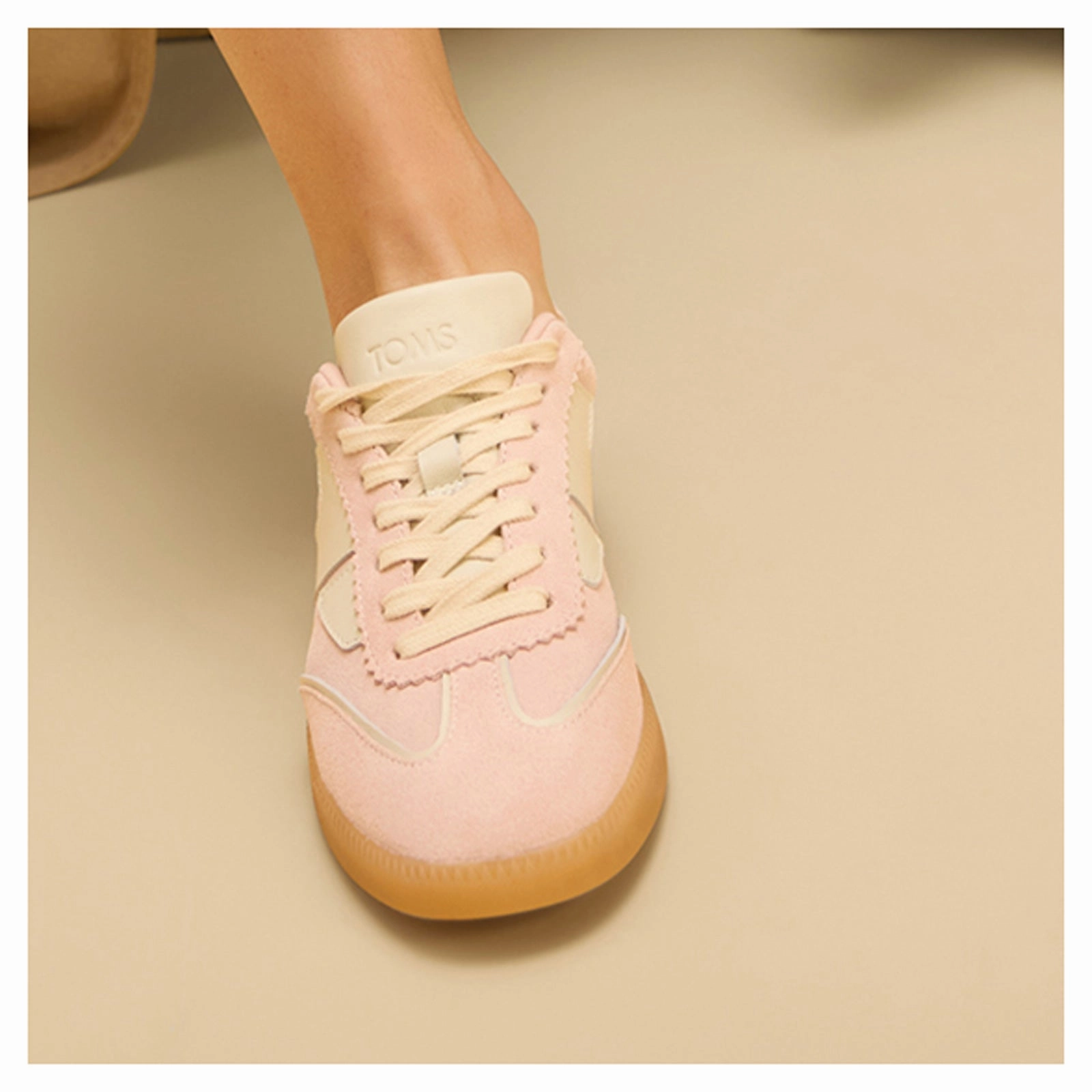 outsole Women's TOMS, Collins Lace-Up Sneaker