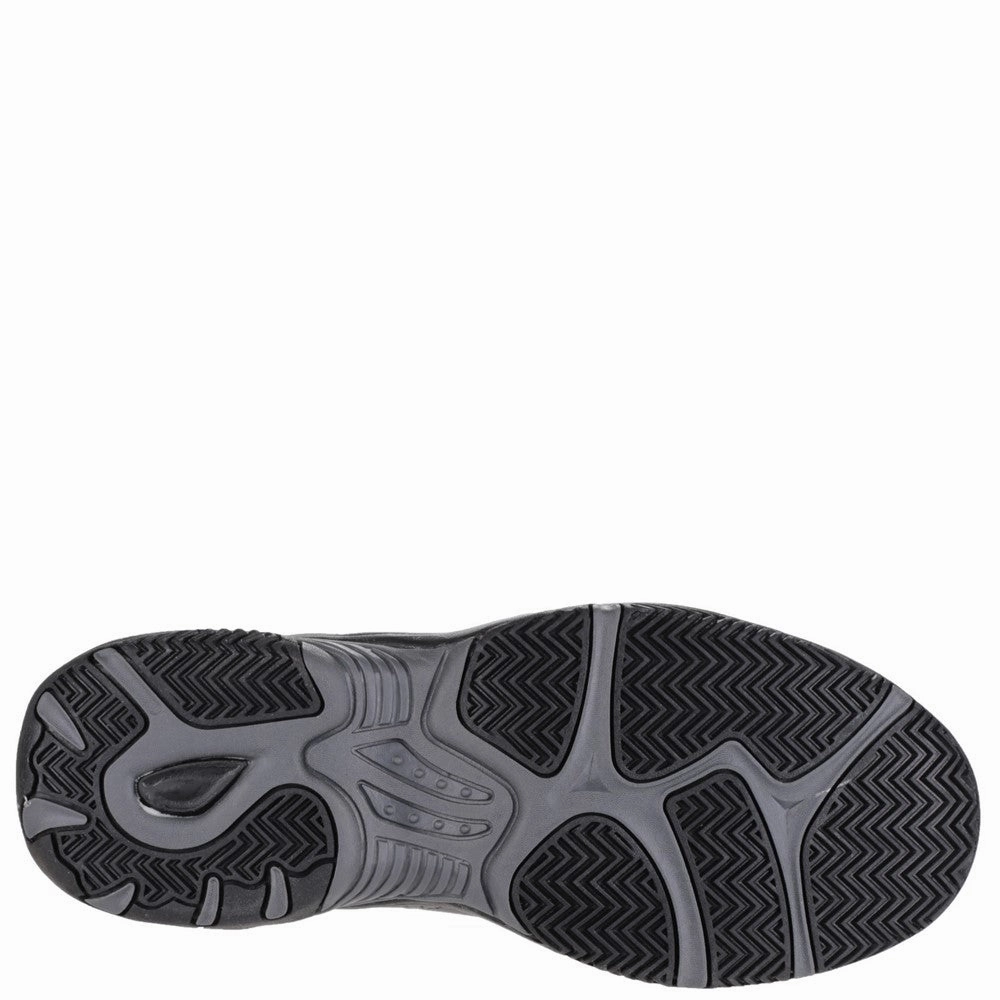 Hi-Tec Blast Lite Trainer running in a plateau shoes