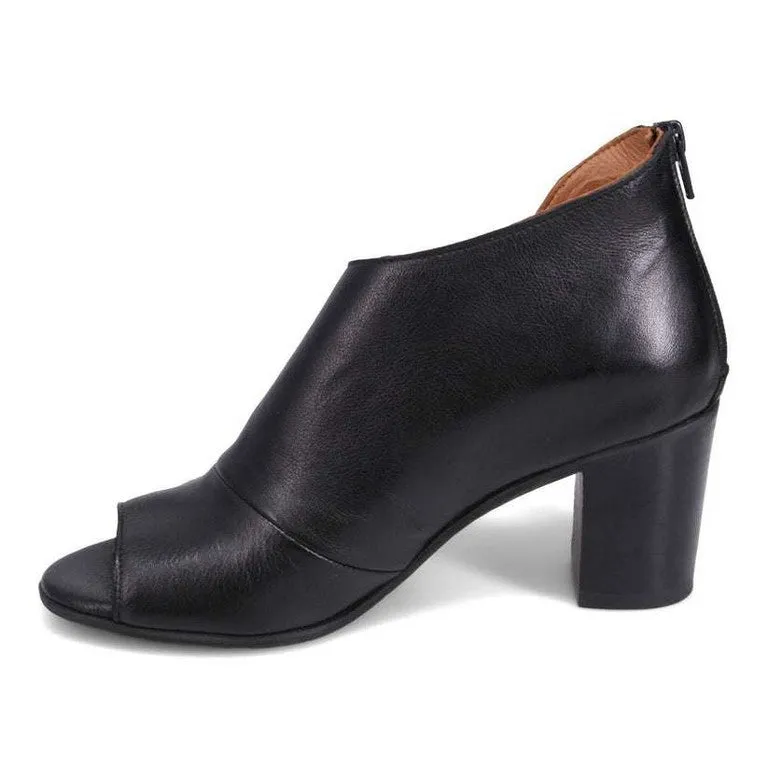 Bueno - Usher - Black Everyday Use