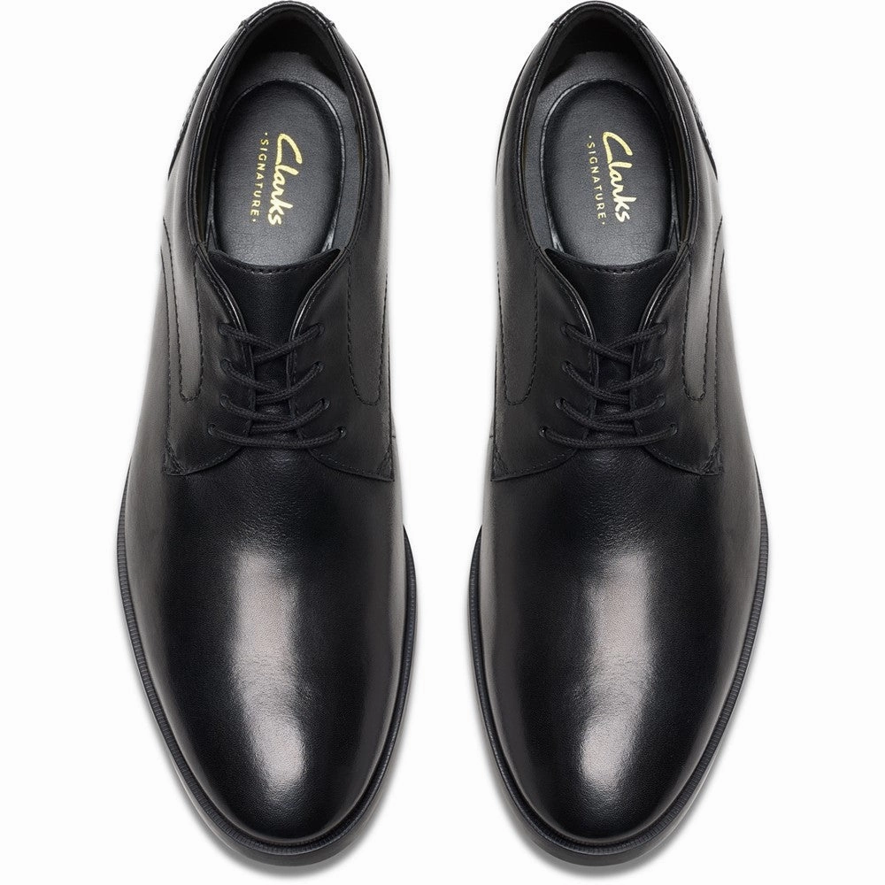 Relaxed Look Clarks Brandon Lace Shoes