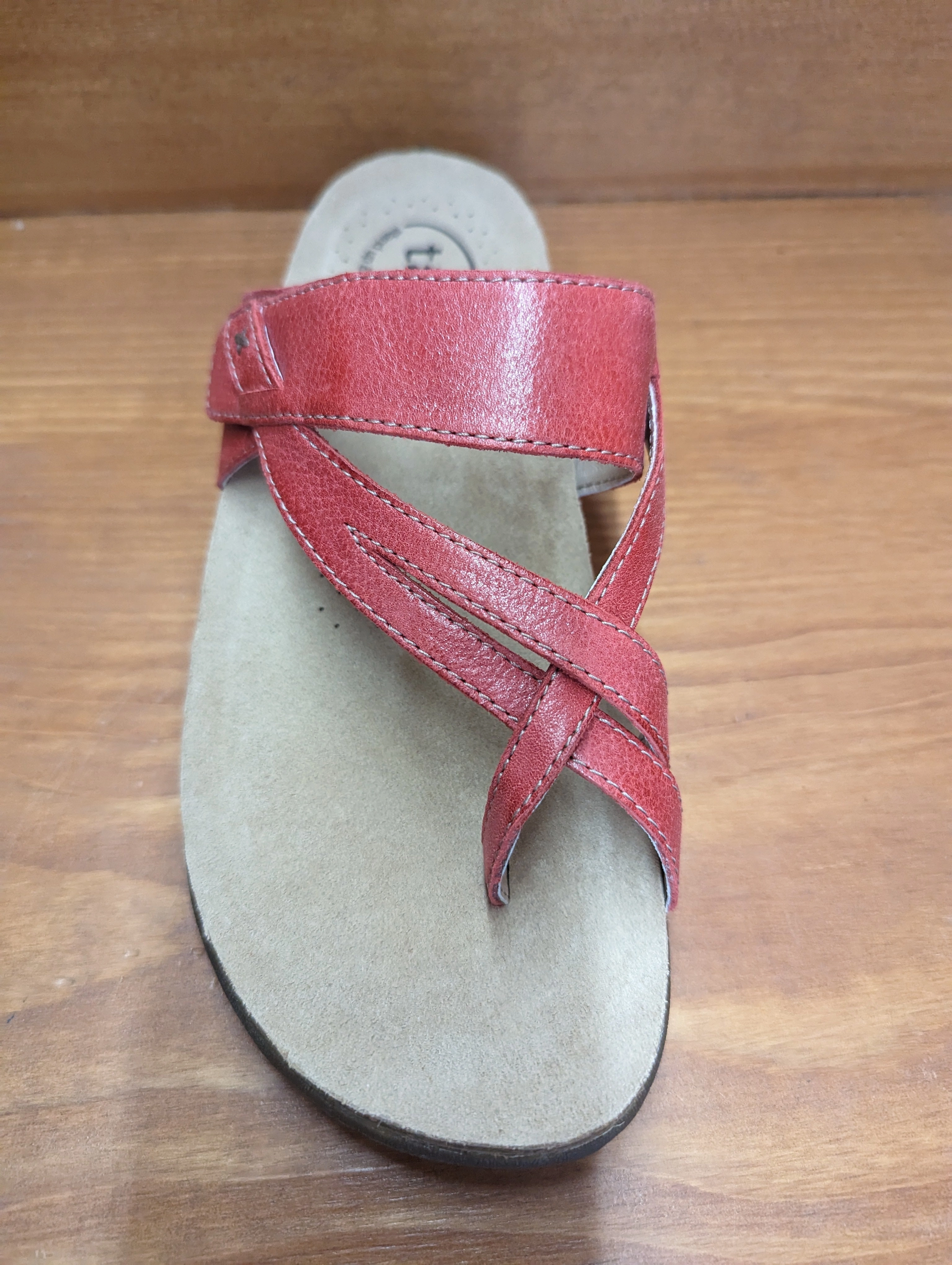 Urban Walk Trendy Footwear Design Taos Perfect Red