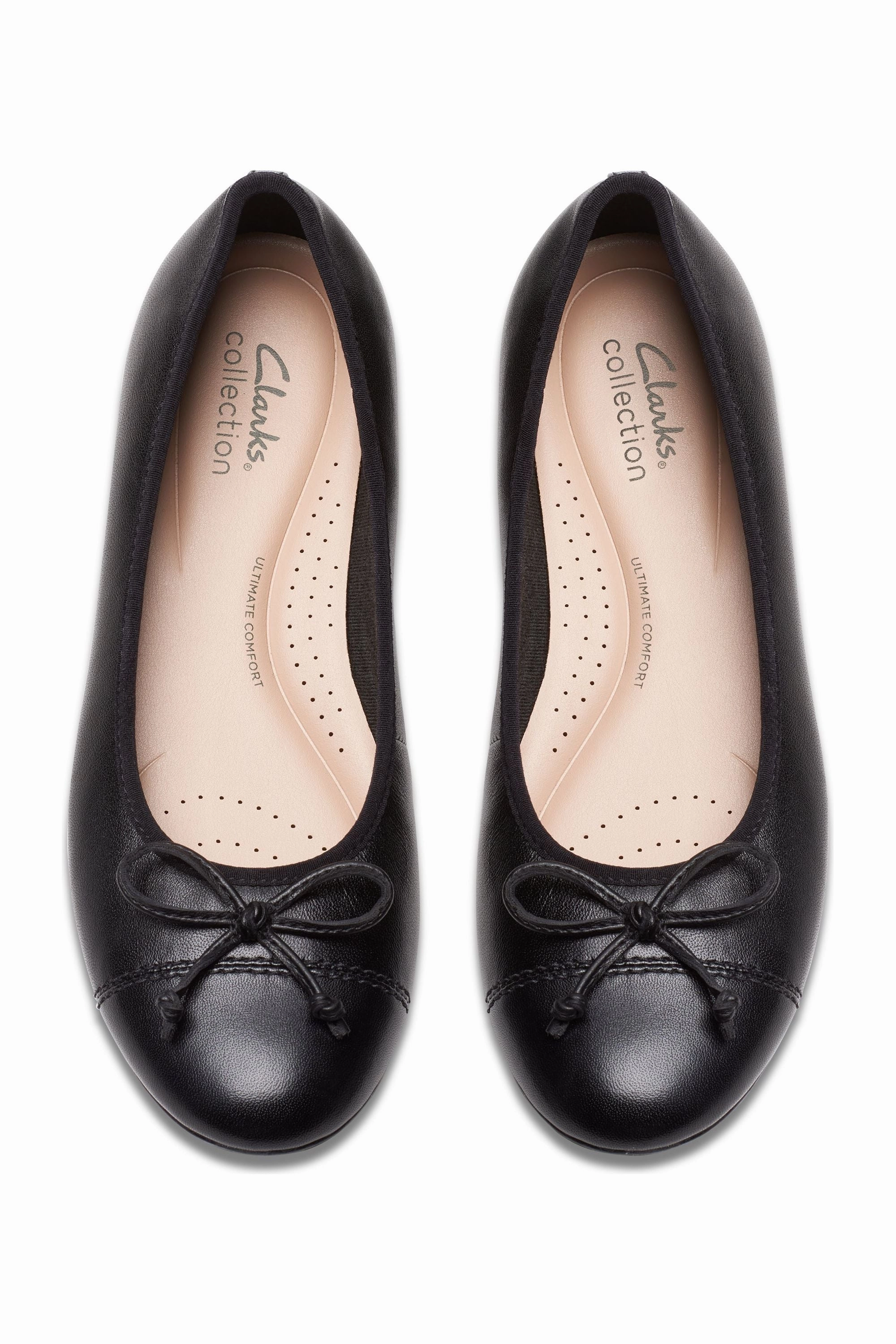 Classic Style Preppy Tone Clarks Loreleigh Rae in black leather