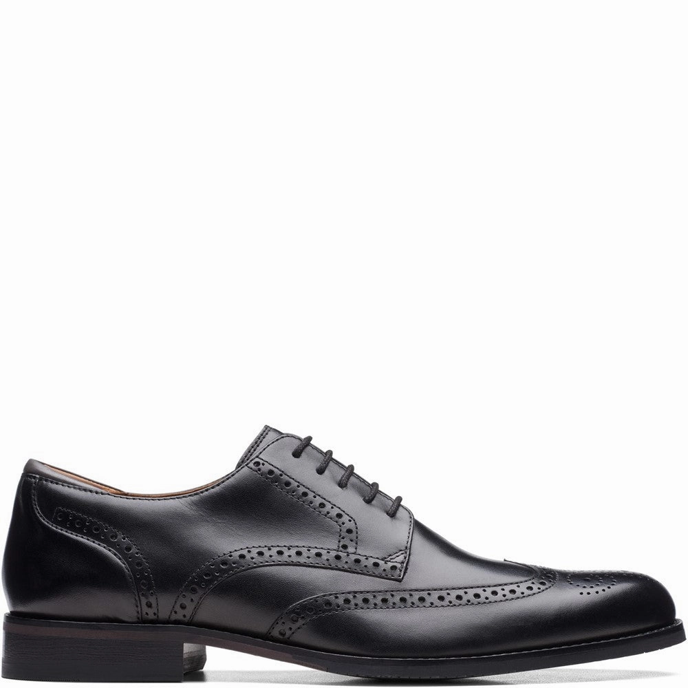 On Trend Peak Hike Clarks CraftArloLimit Shoes