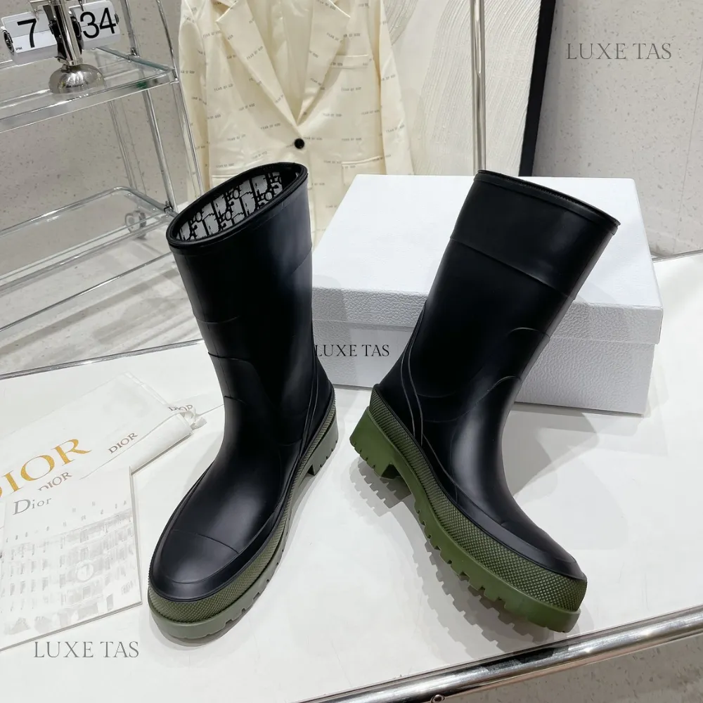 Hunter Skeleton Rain Boots Black and Khaki Two-Tone Rubber DRunion Rain Boot  - Designer Boots & Ankle Boots for Women