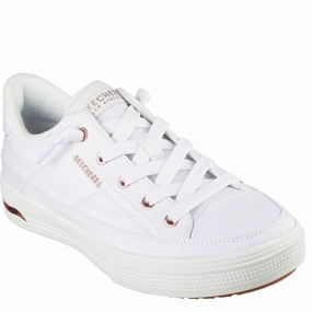 Skechers Arch Fit Arcade - Meet Ya There Trainers Relay - race running on the beach