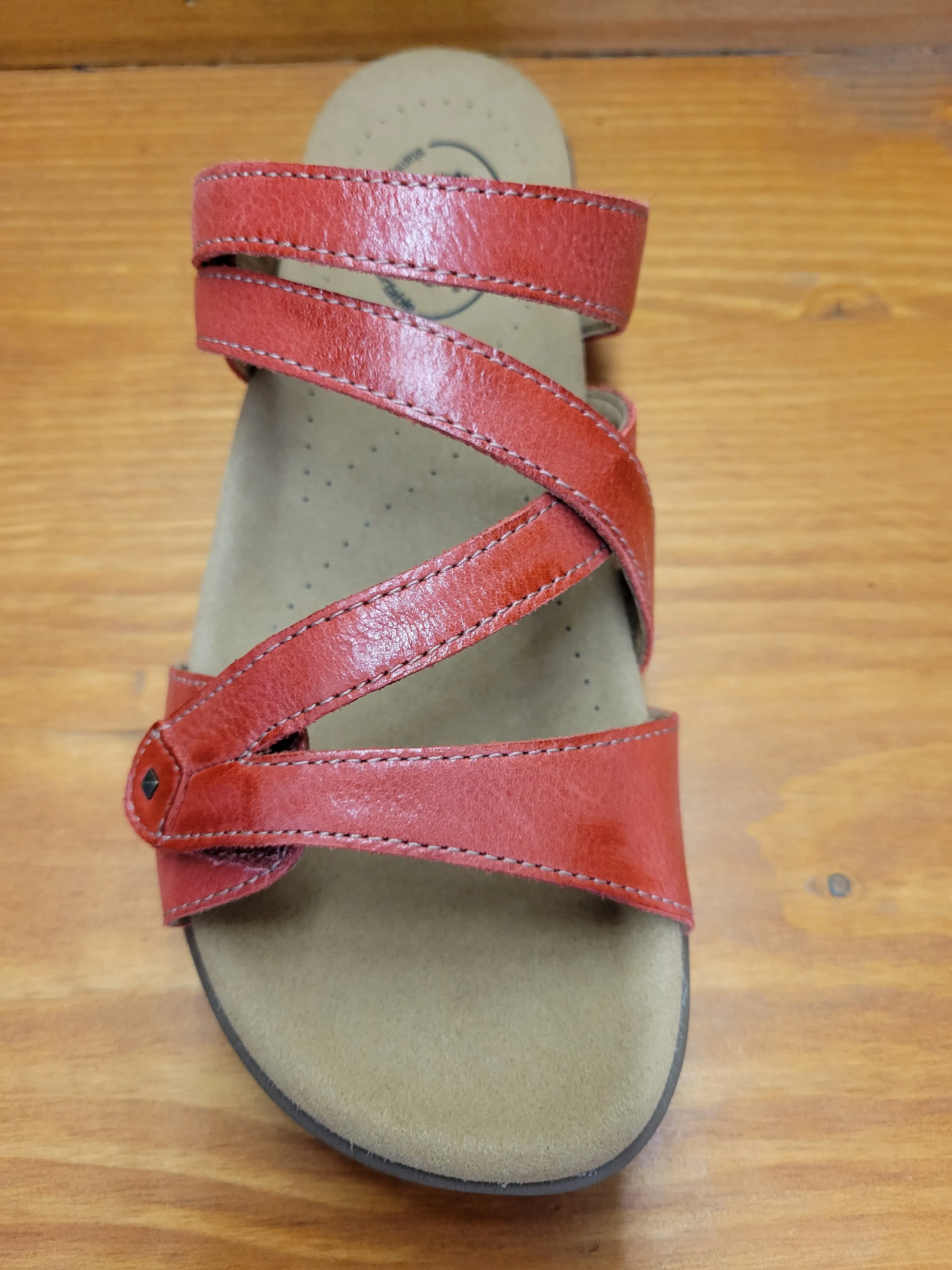 Taos Double U Red leather Trail Trek Canyon Jog