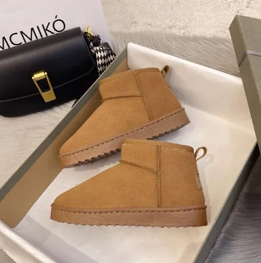 Winter Women Short Plush Warm Snow Boots Casual Shoes 2022 New Suede Fur Chelsea Ankle Boots Flats Platform Ladies Shoes Botas Rugged Bear Snow Boots