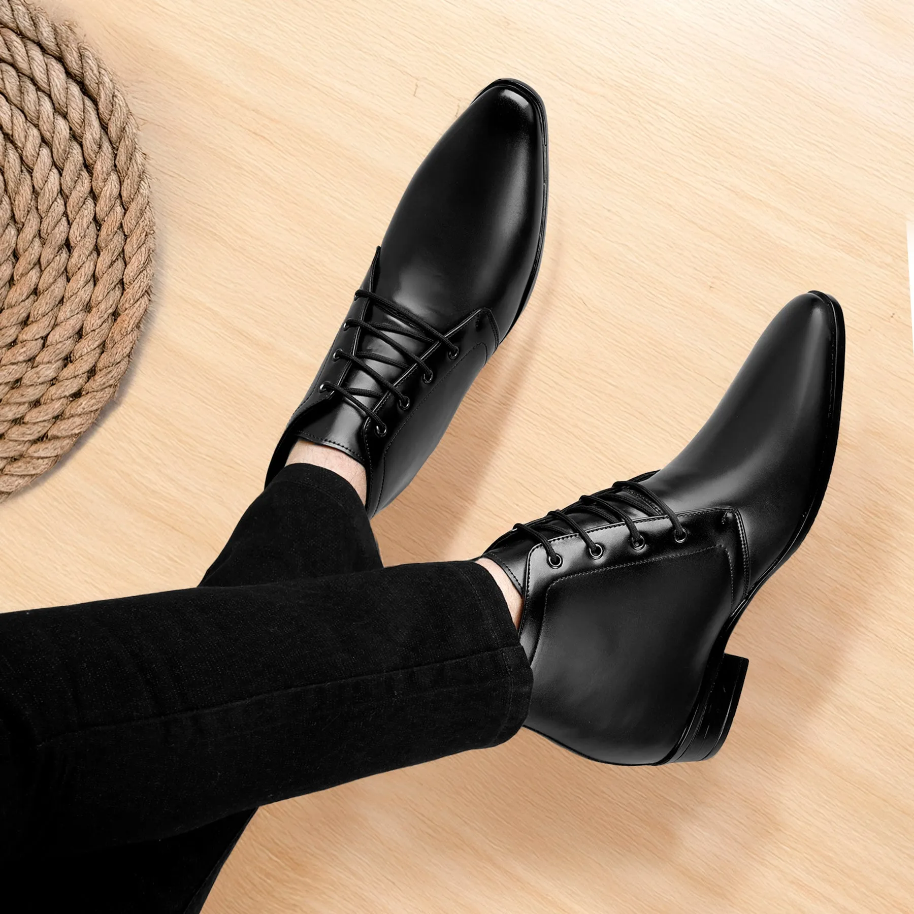 Men's 3.5 Inch Hidden Lift, Classic Lace-Up Design Indoor Soccer Shoes Adidas Predator