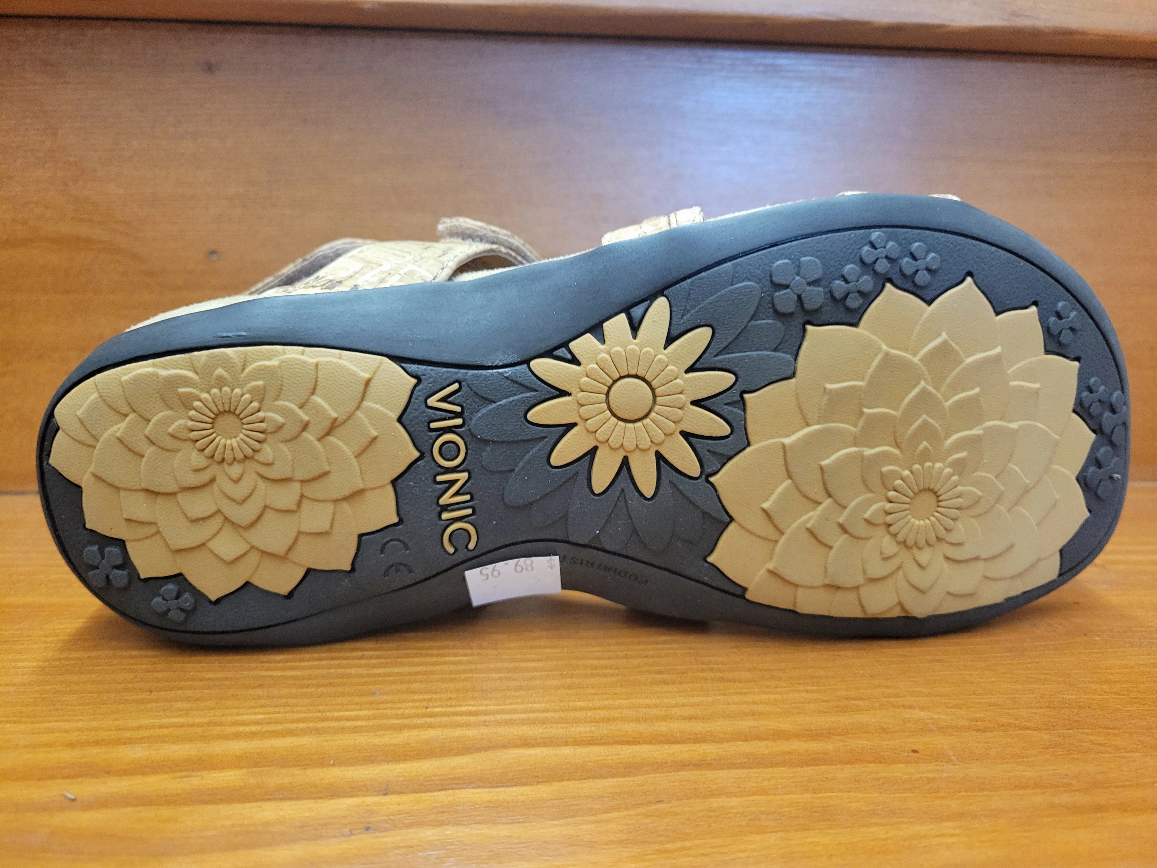 Vionic Rest Amber Gold cork Removable insole Fashion Layer