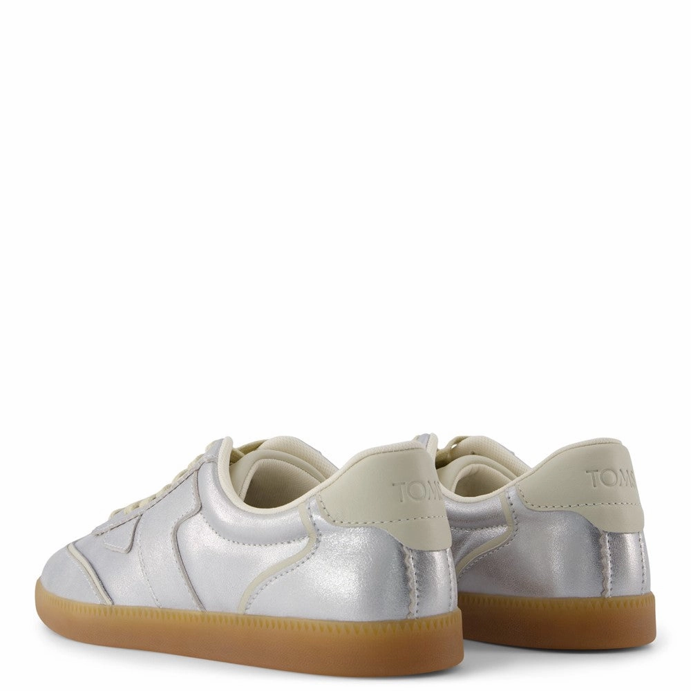 maximalist - style shoes forest running shoes TOMS Collins Trainer