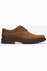 lace up closure Clarks Un Shire Low in Beeswax Leather Extra Wide