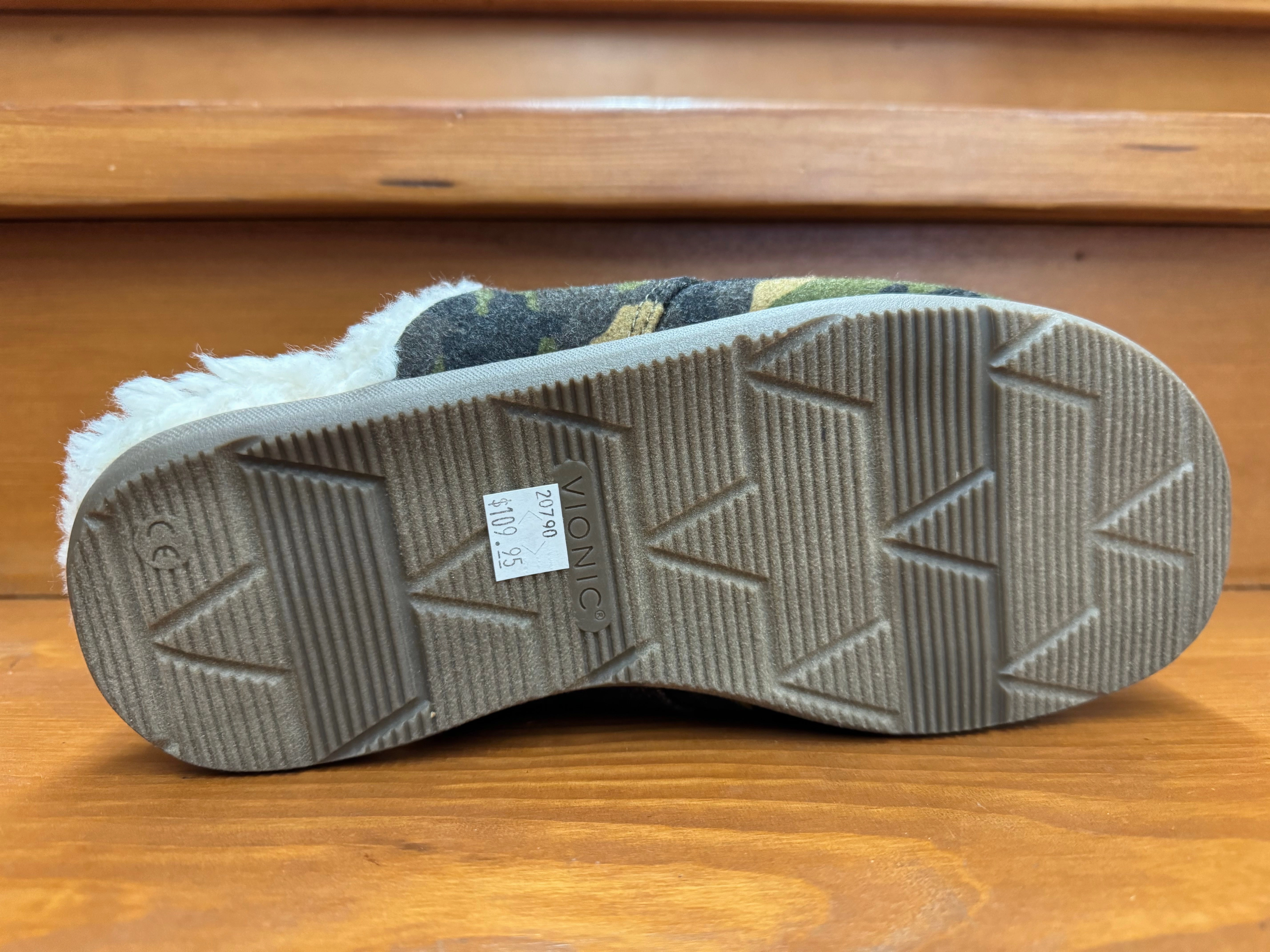 Vionic Alfons Olive Camo Peak Glow