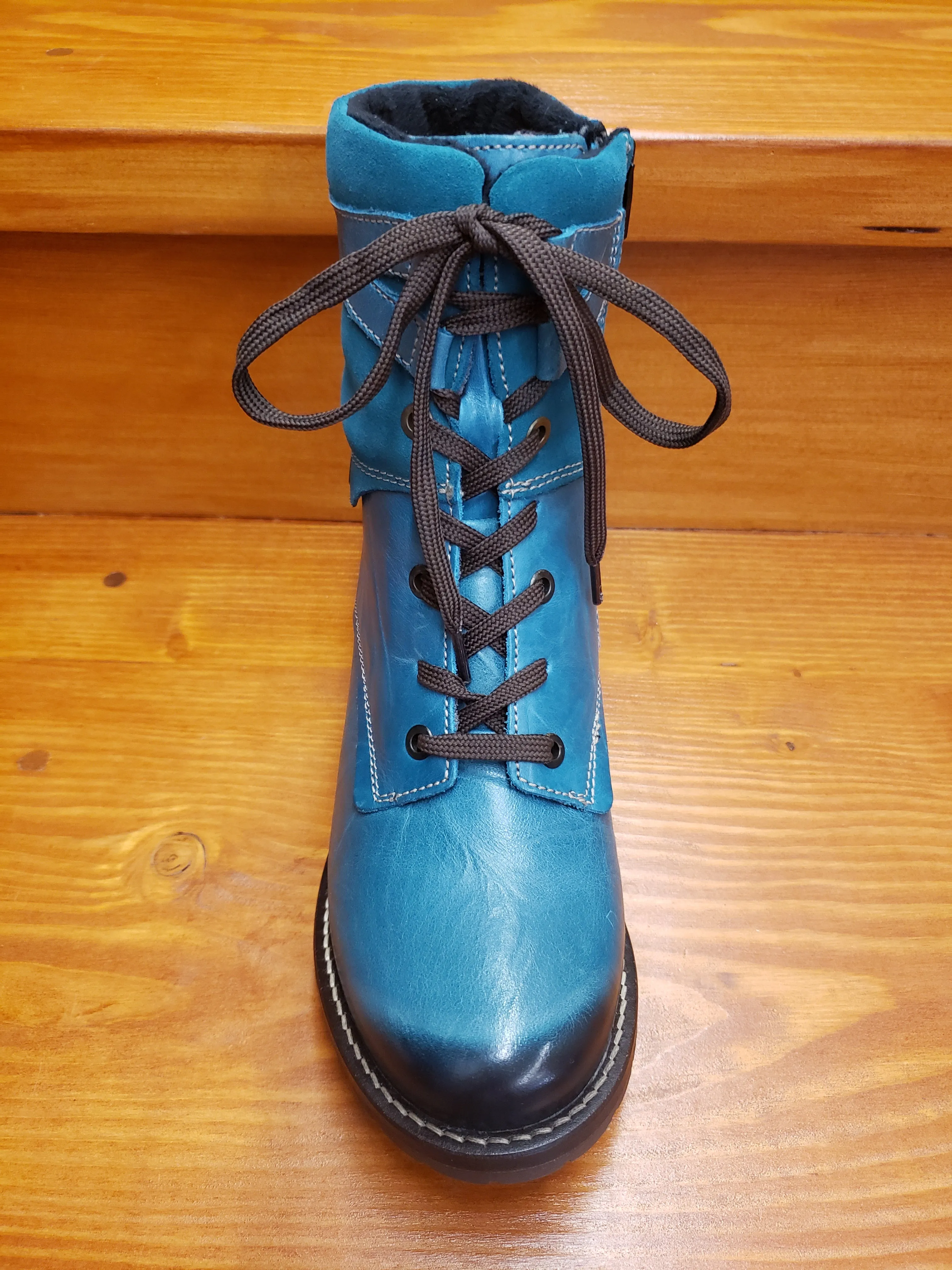 Dromedaris Kara Teal High Top