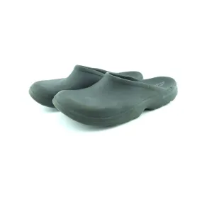 MUCK BOOT COMPANY . Bronnie Round Toe Slip-on Flat Shoes