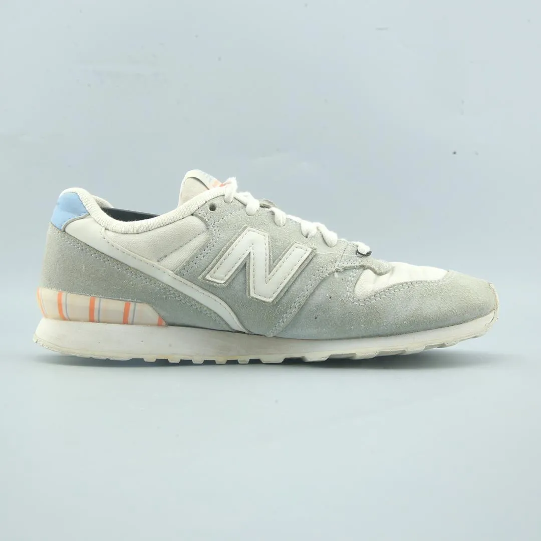 Trendy High Top Sneakers NEW BALANCE 696