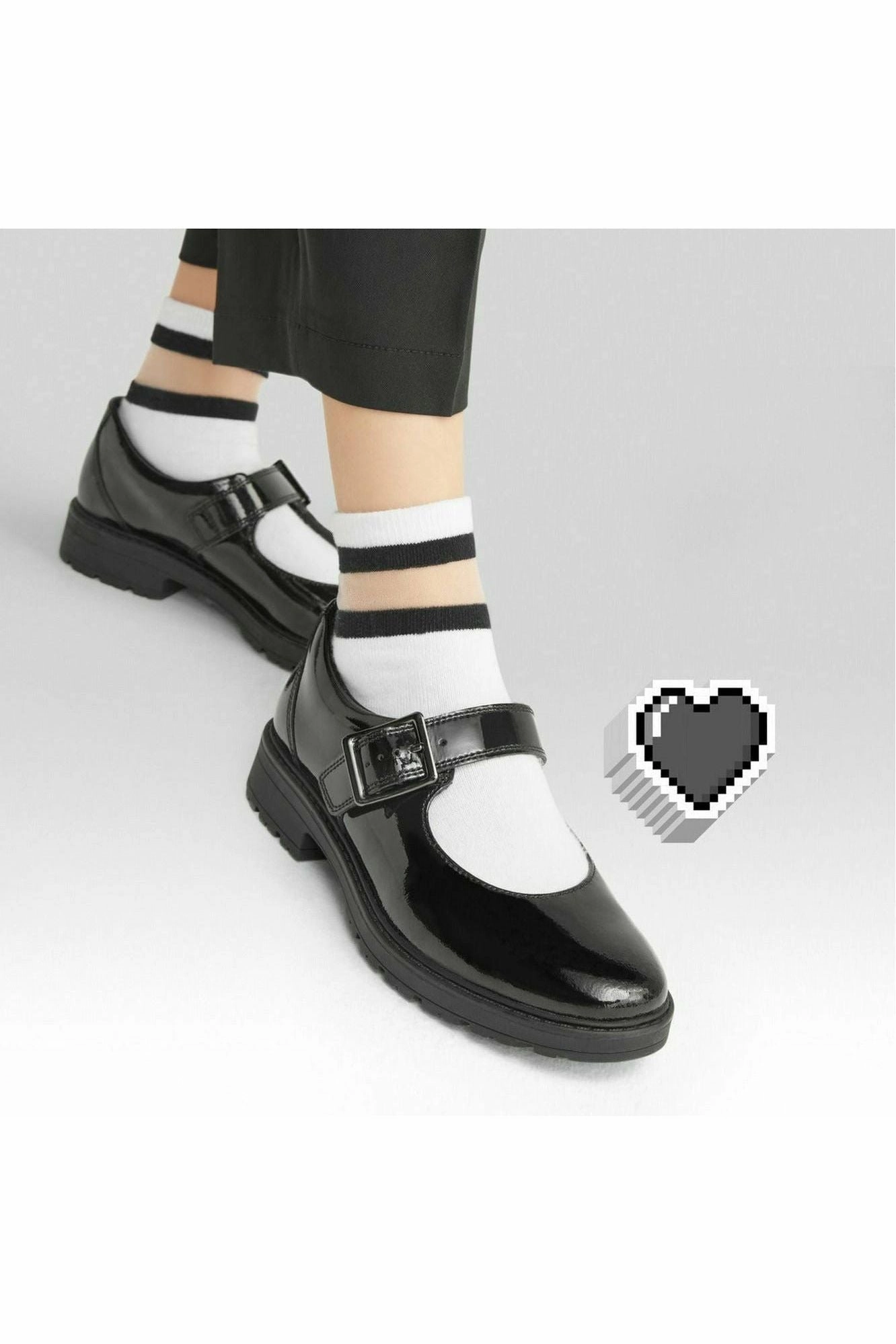 Tall friendly Clarks Loxham Walk Youth Black Patent