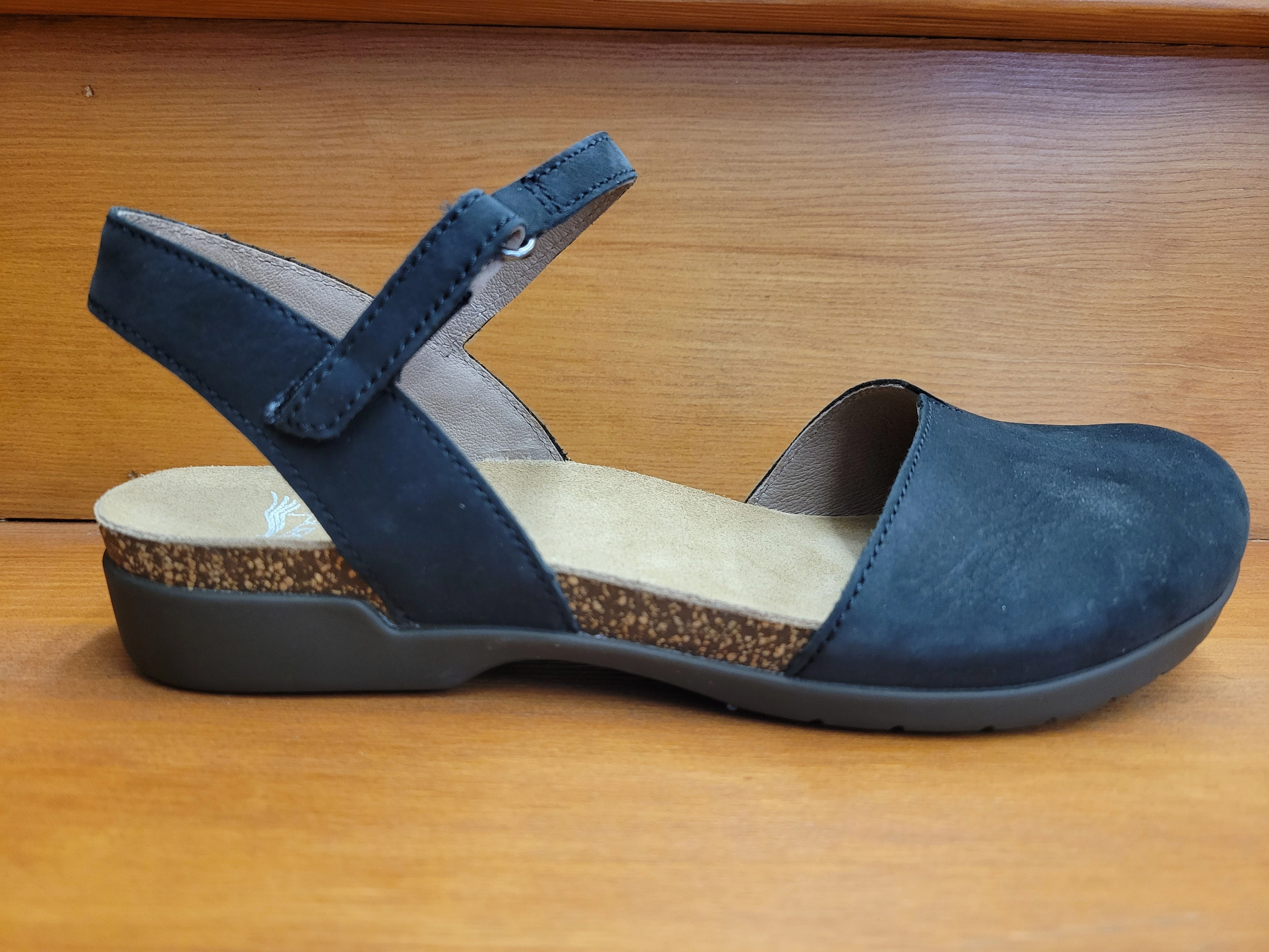 Mule Style Dansko Rowan Black Nubuck