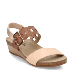 Chic Motion All Daywear Women's Naot, Dynasty Sandal