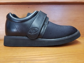 Propet MPED3 Black elegant design March Step