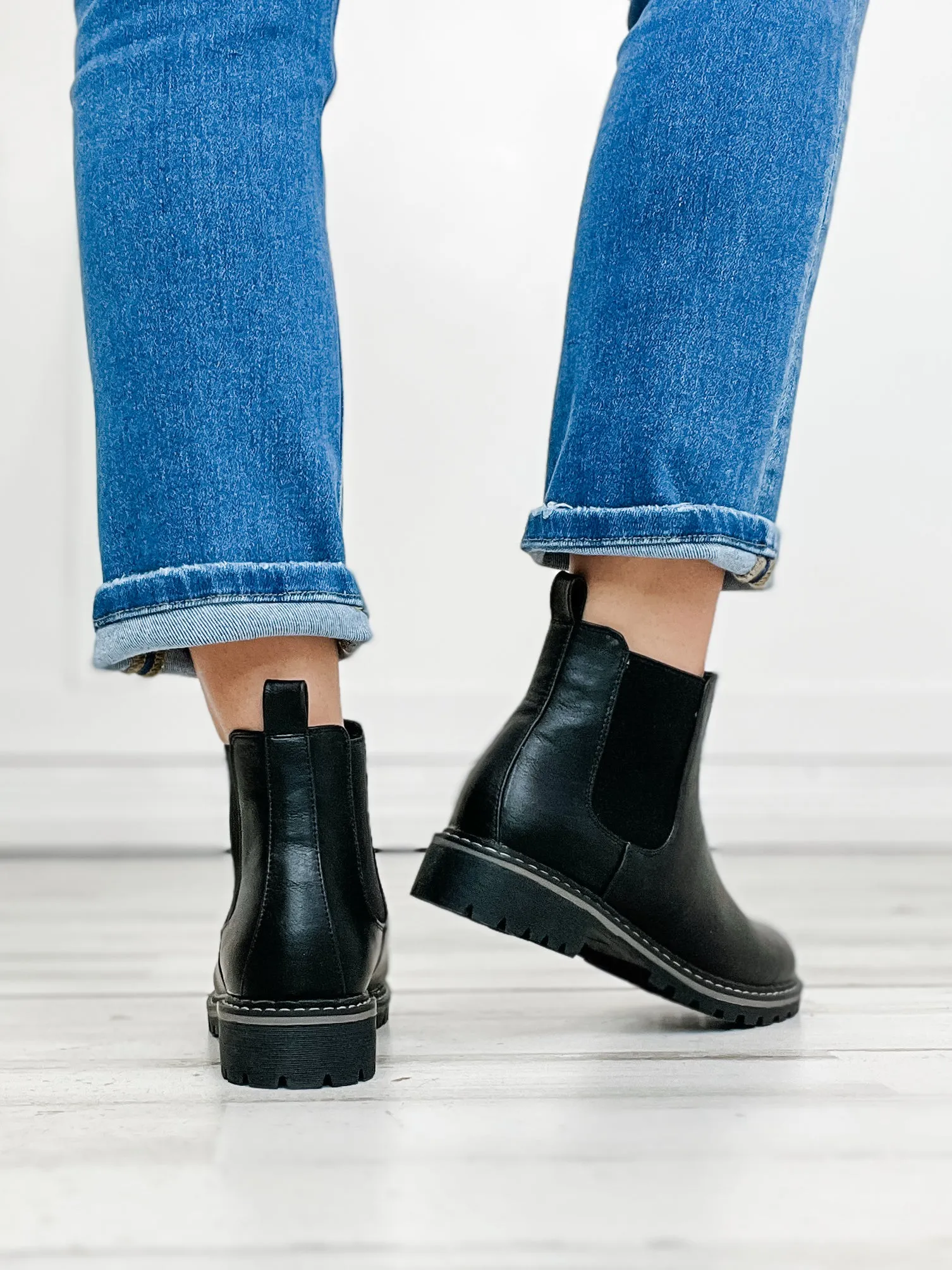 Adidas Lite Racer Adapt 7.0 Running Shoes Corkys Cider Sippin Boots in Black