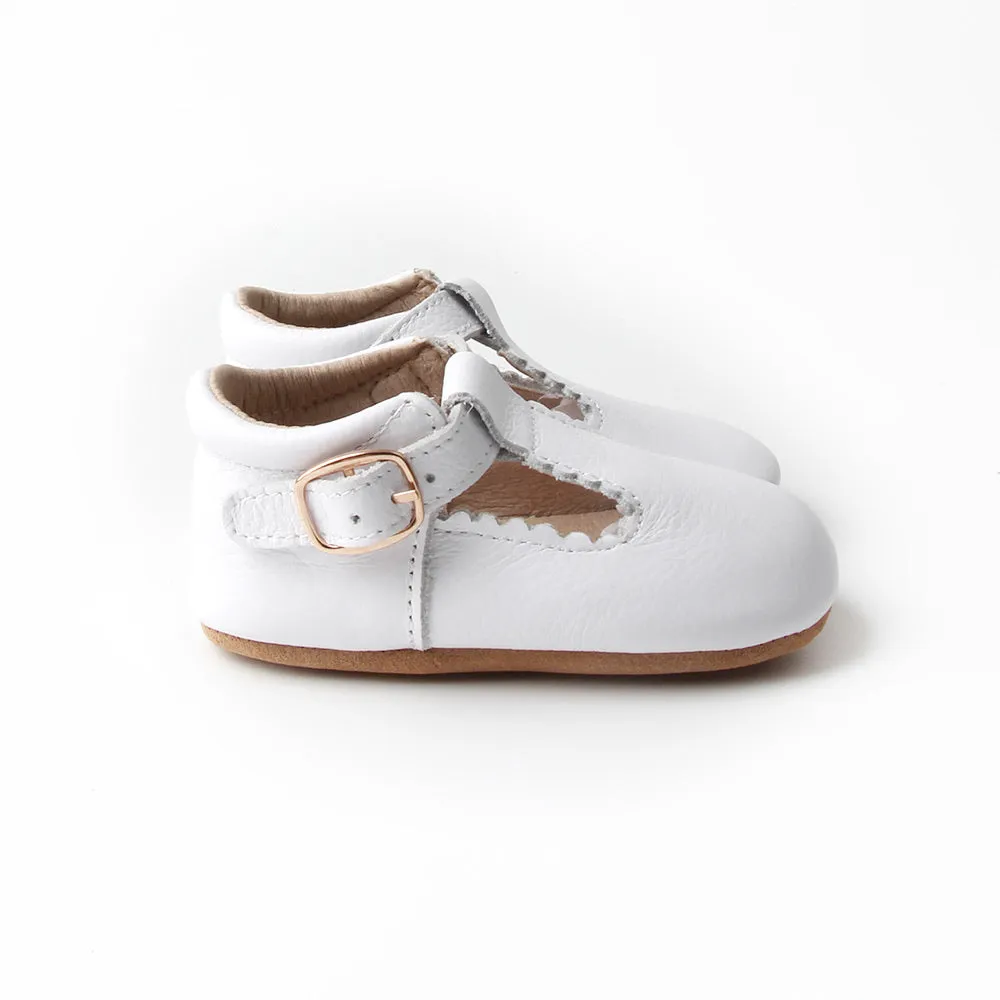 Asics Magic Speed 2 Ekiden Running Shoes Riley T-Straps - Cloud White Scalloped