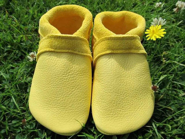 Asics Shoes Upcourt 6 Unicolour - Simply Beautiful