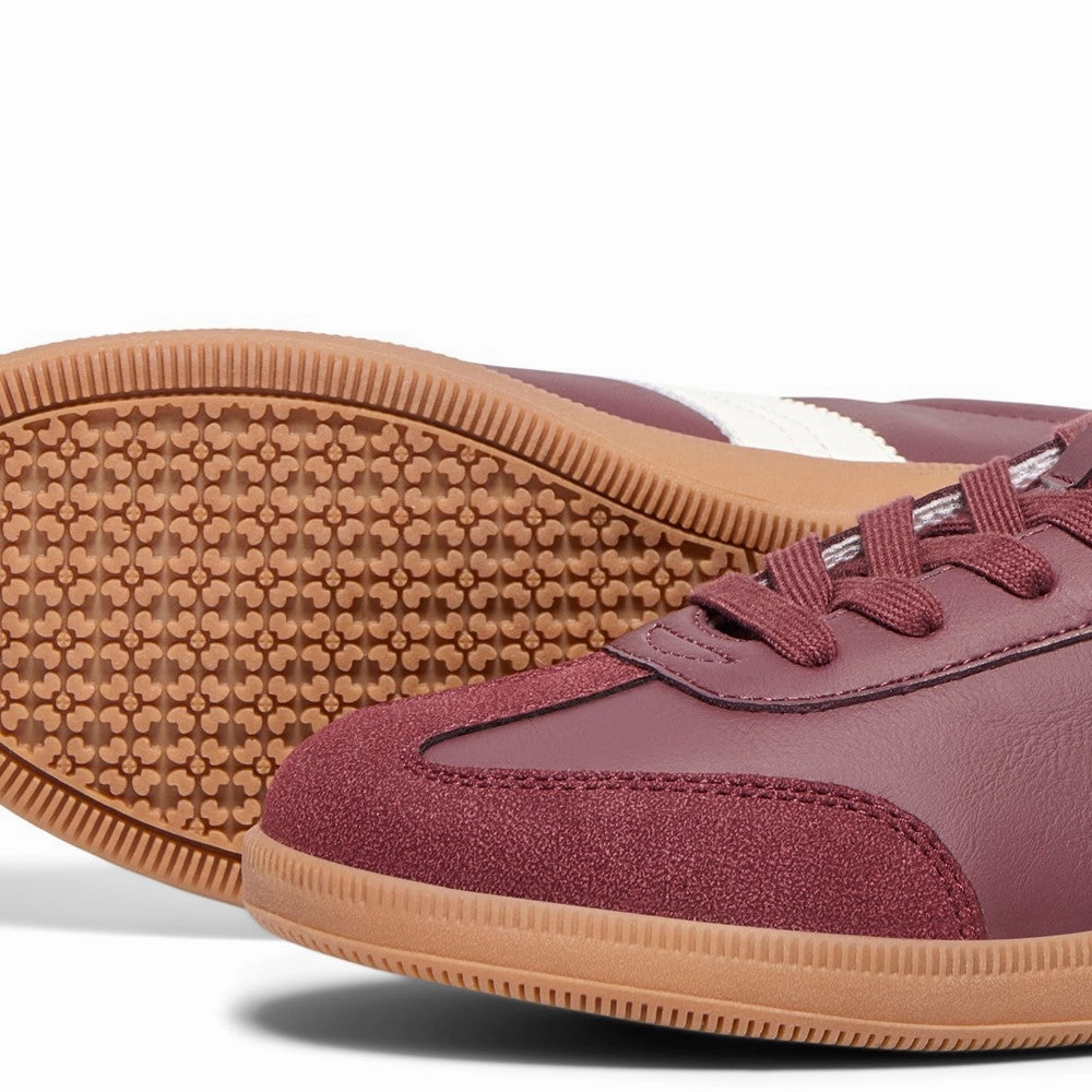 logo - branded running gear Half - size down ONLY Amber Trainers