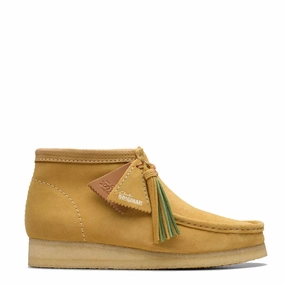 Clarks Originals Wallabee Boot Golden Tan Suede Lace Closure