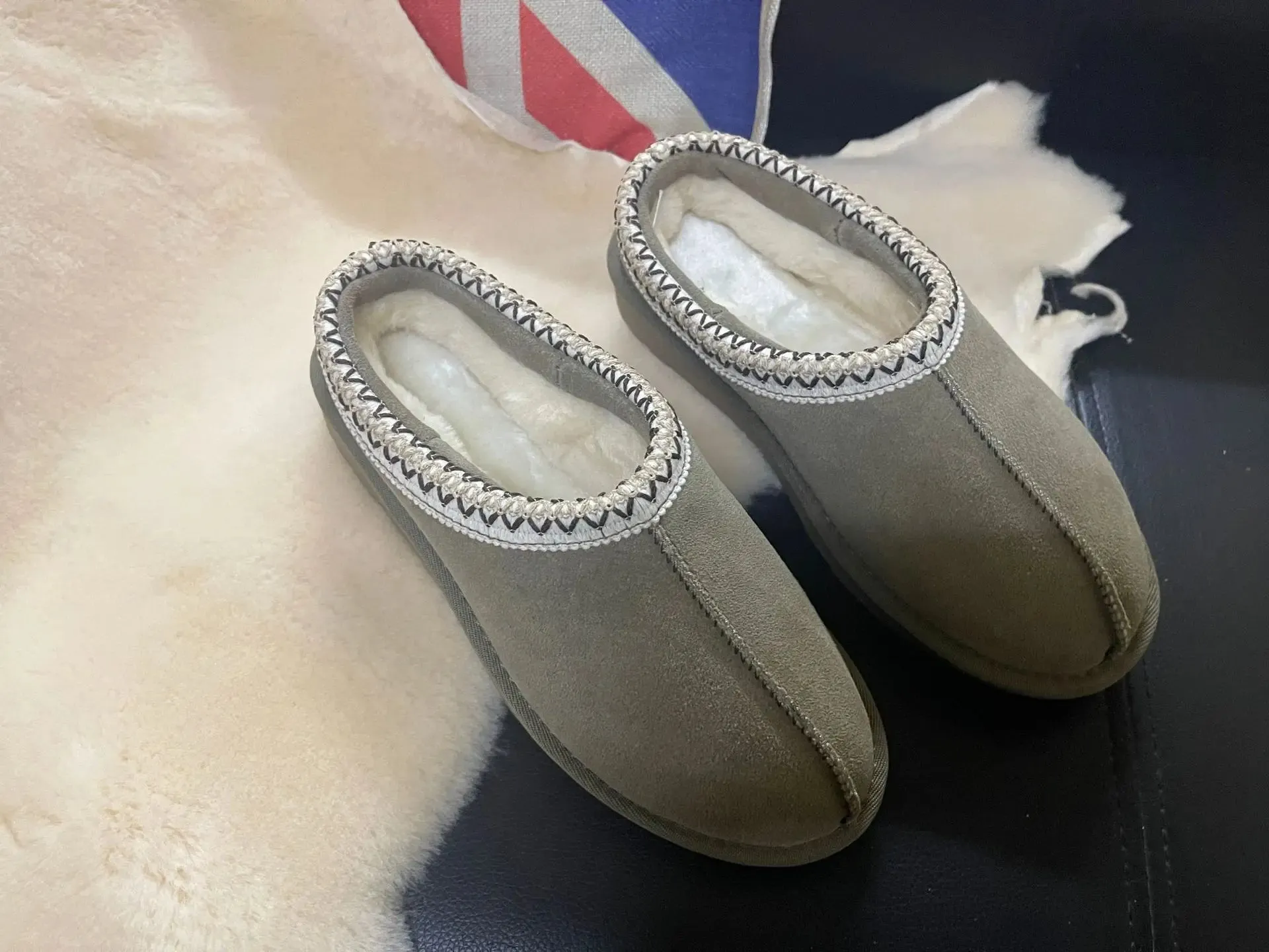 Slippers For The Elderly Winter Women Suede Slippers Genuine Leather Tasman Fur Slippers Tazz Shoes Ultra Mini Girls Boy Low-top Warm Boot Short Plush