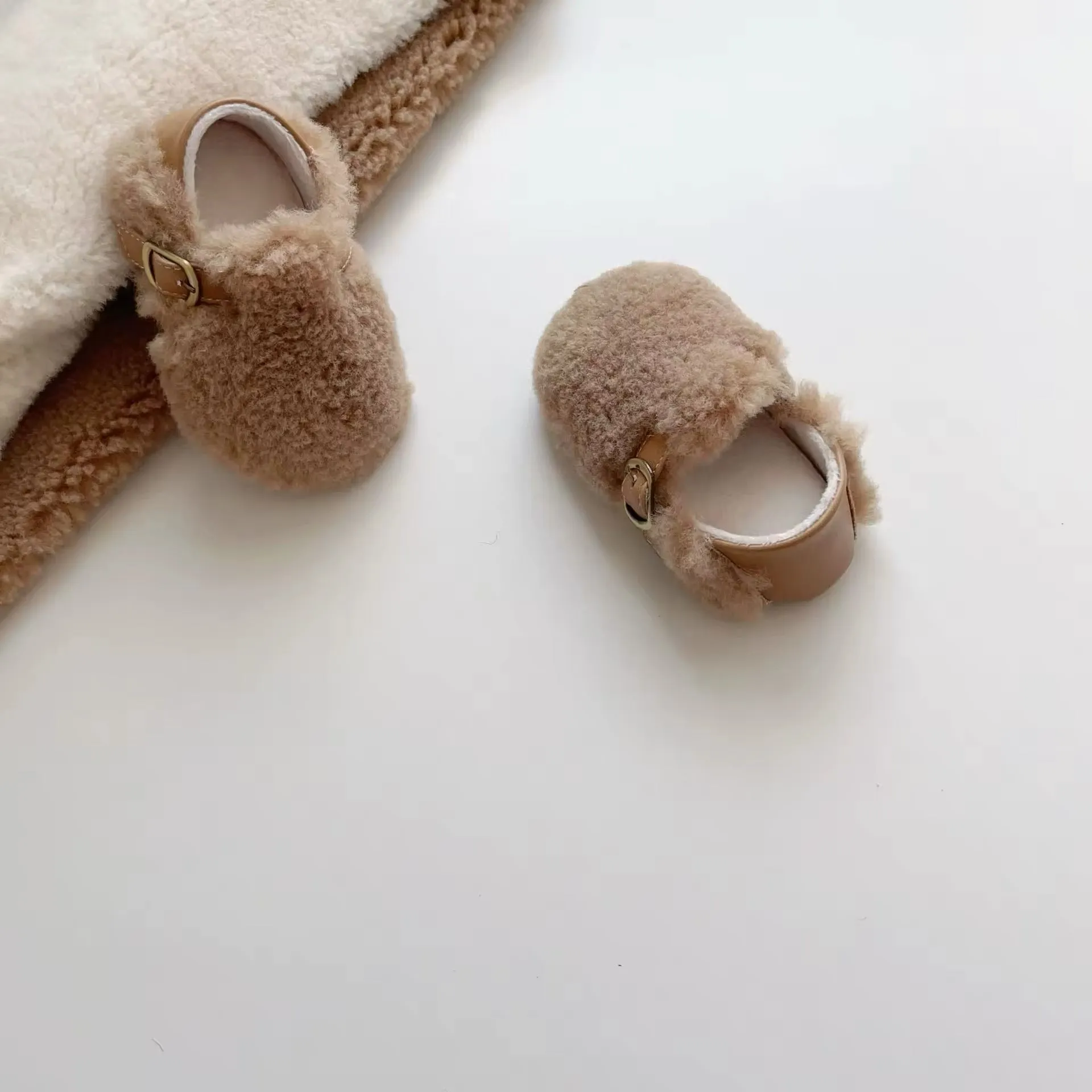 Asics Gel Kayano 24 Running Shoe Ellie fuzzy shoes