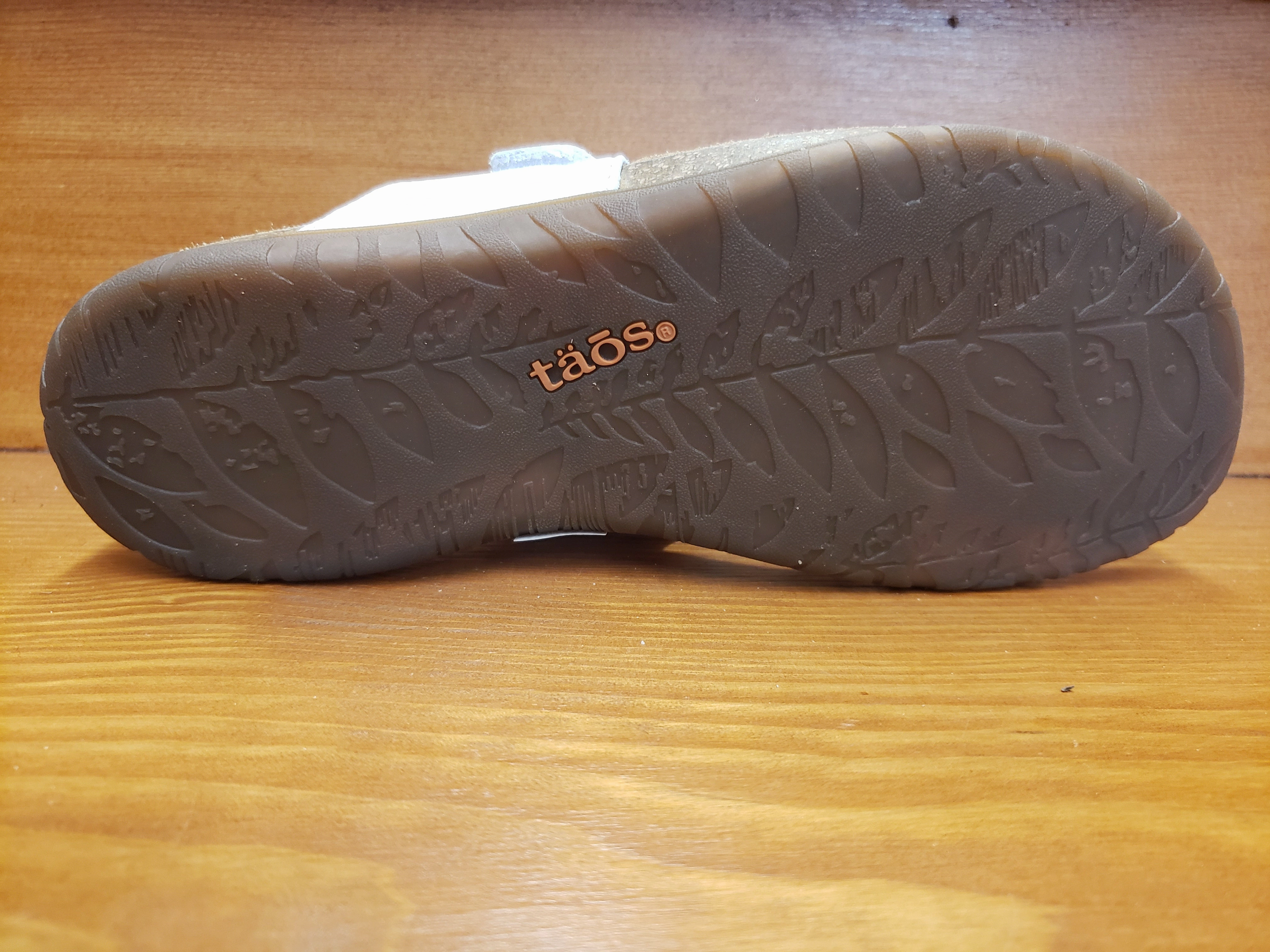 Confident Step Taos Perfect White