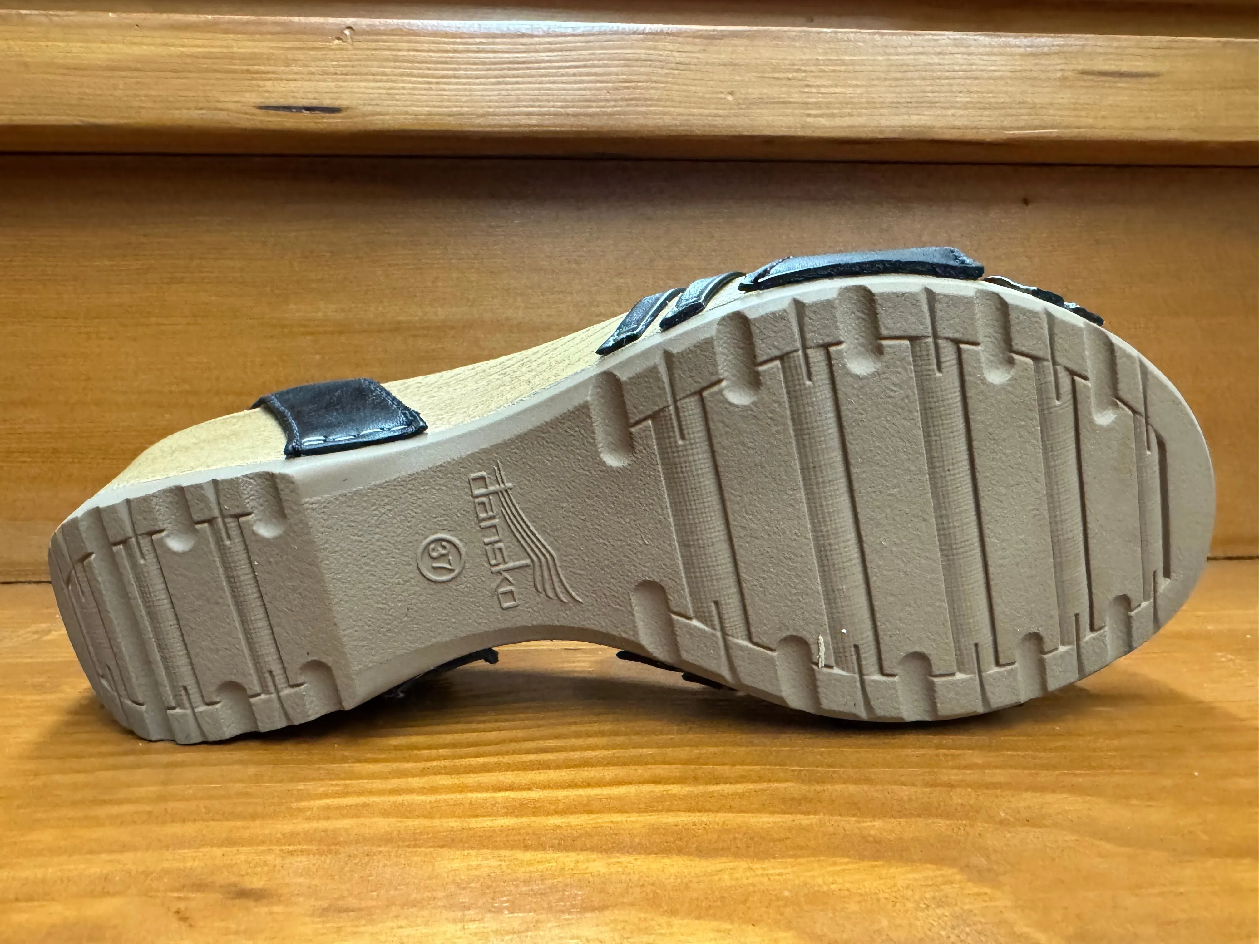 Timeless Comfort Dansko Tia Black Leather