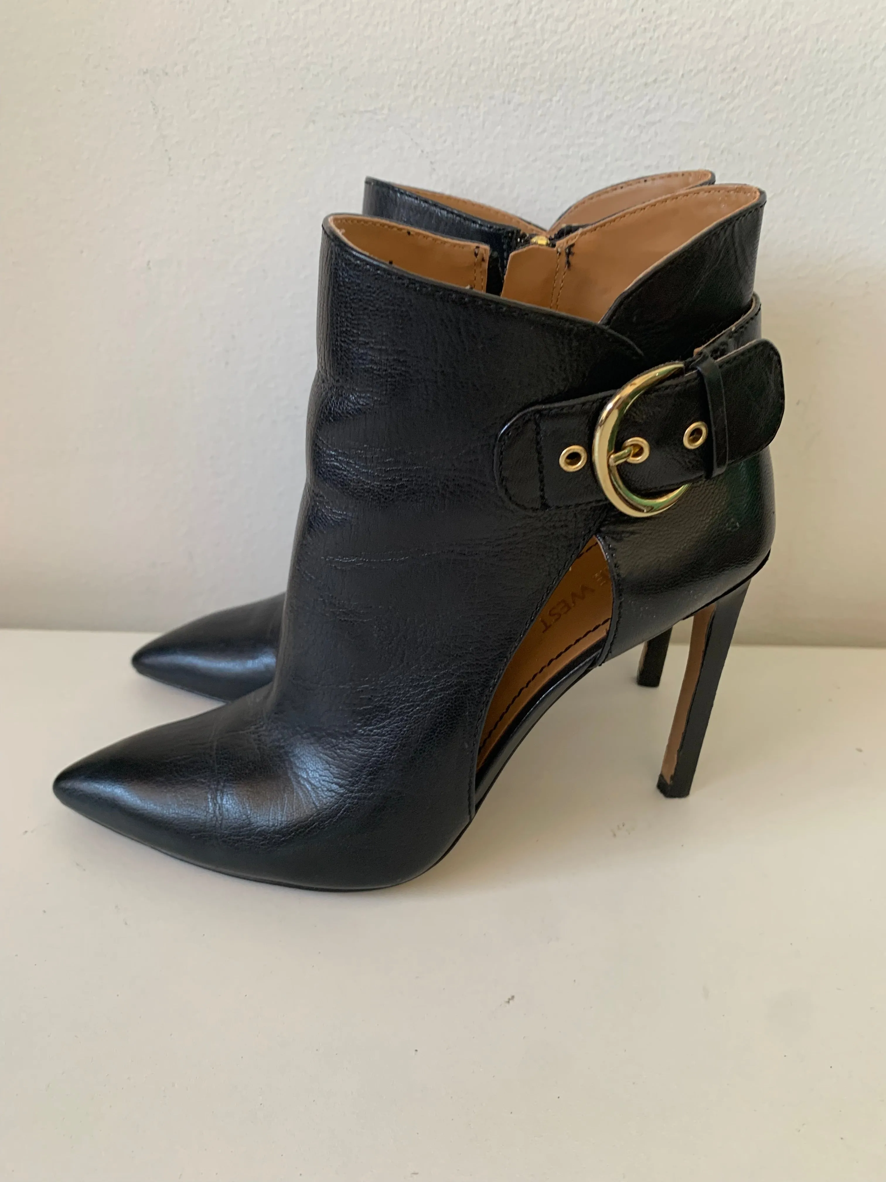 Nine West Tricia Cut Out Black Leather Heeled Boot Size 7.5 Adidas Hockey Lux Hockey Shoes