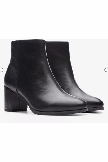 Clarks Freva55 Zip in black leather Dock Style