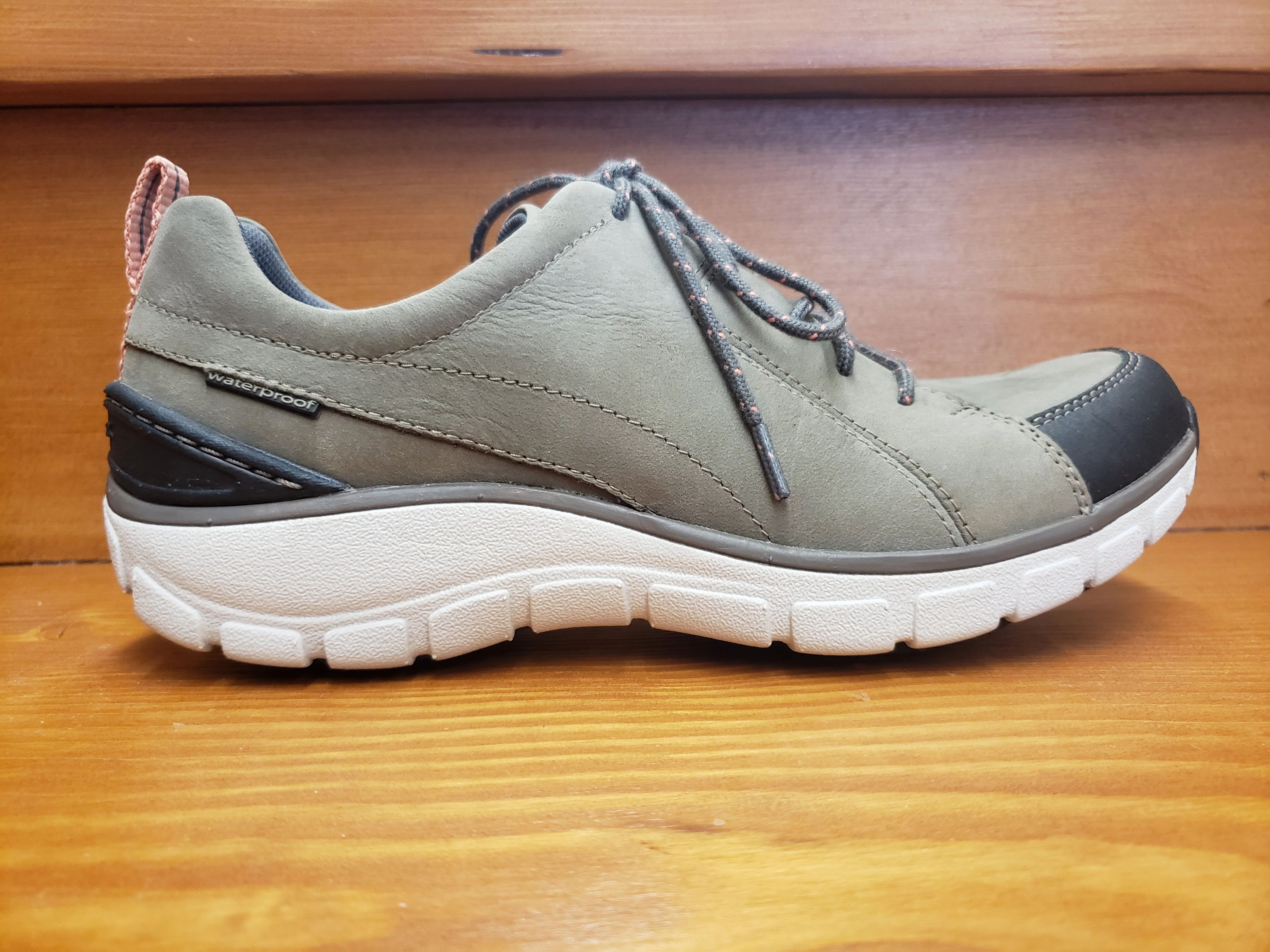 Clarks Wave Go Taupe 26140974 Recommended