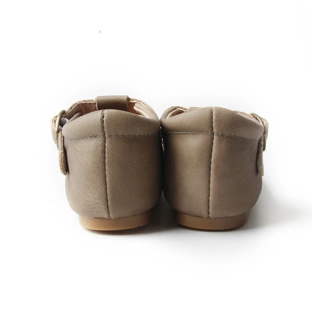 Riley T-Straps -  Oil Waxed - Olive Green Scalloped Jogging Shoes Asics