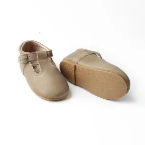 Riley T-Straps -  Oil Waxed - Olive Green Scalloped Asics Gel-flux 3 Running Shoe