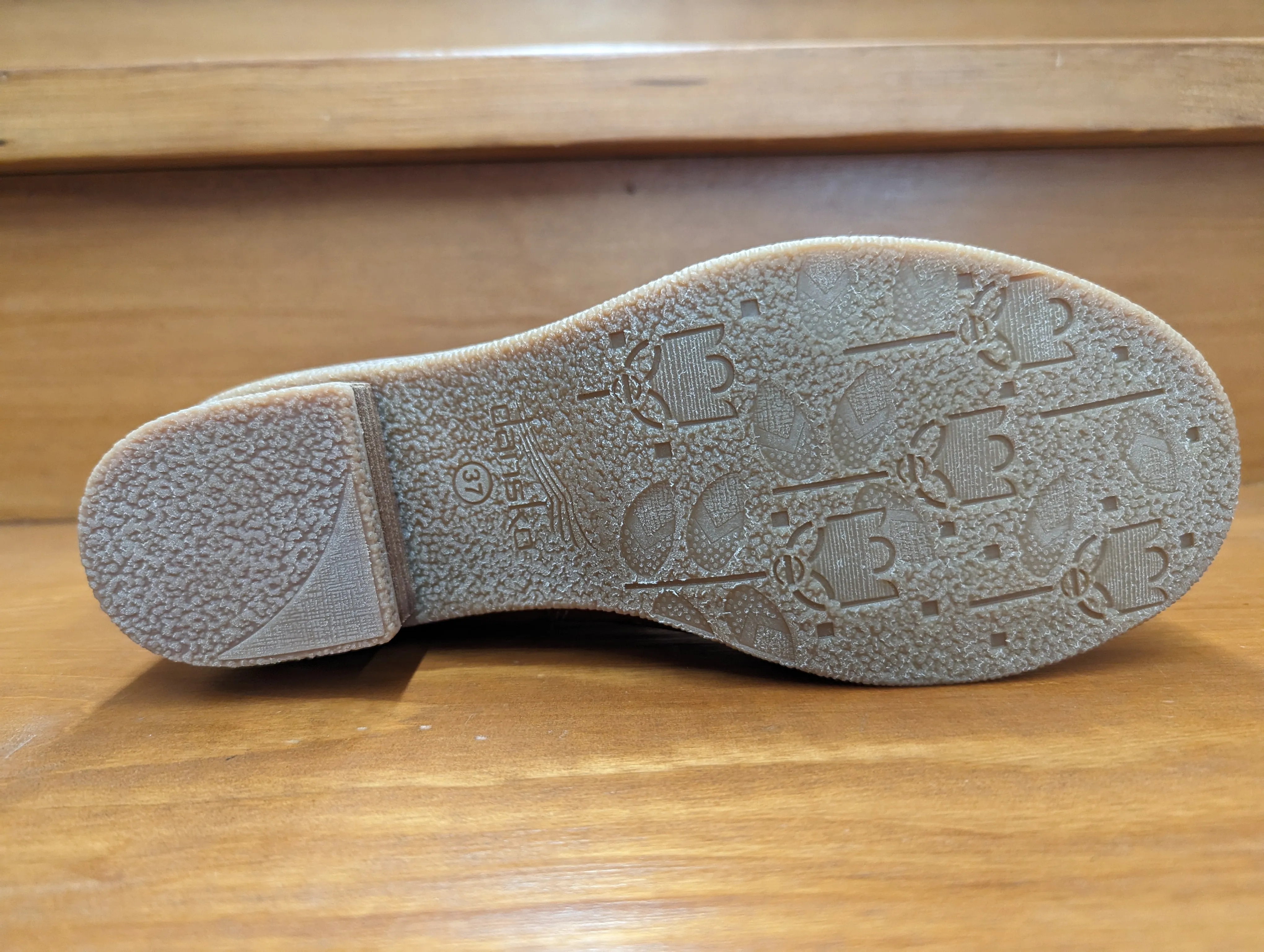 Dansko Daisie Tan Flexible   strap