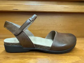 Cozy Choice Evening Ease Dansko Rowan Tan Waxy