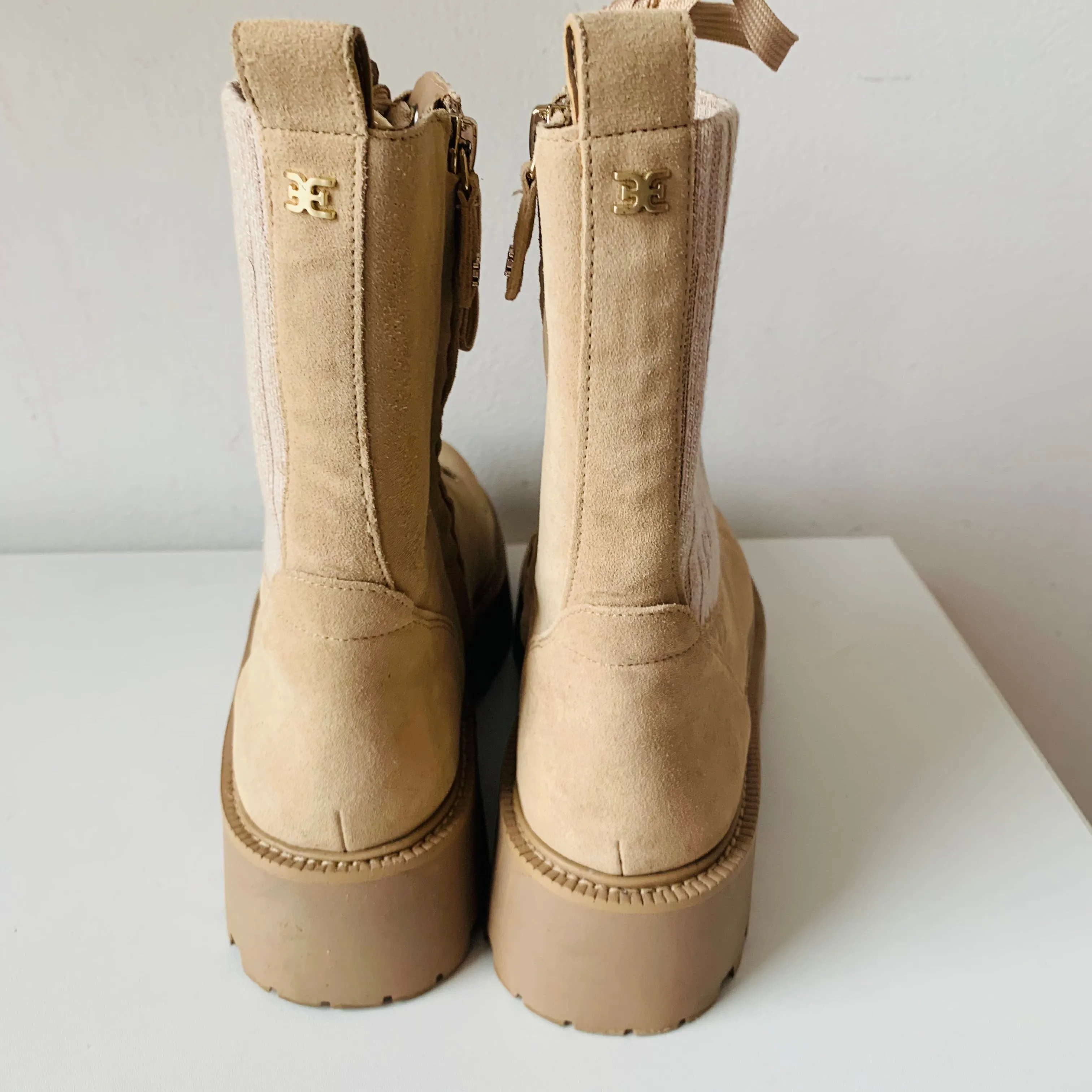 Sam Edelman Womens Lydell Lace Up Boots in Beige Size 10 Turf Shoes Baseball Adidas