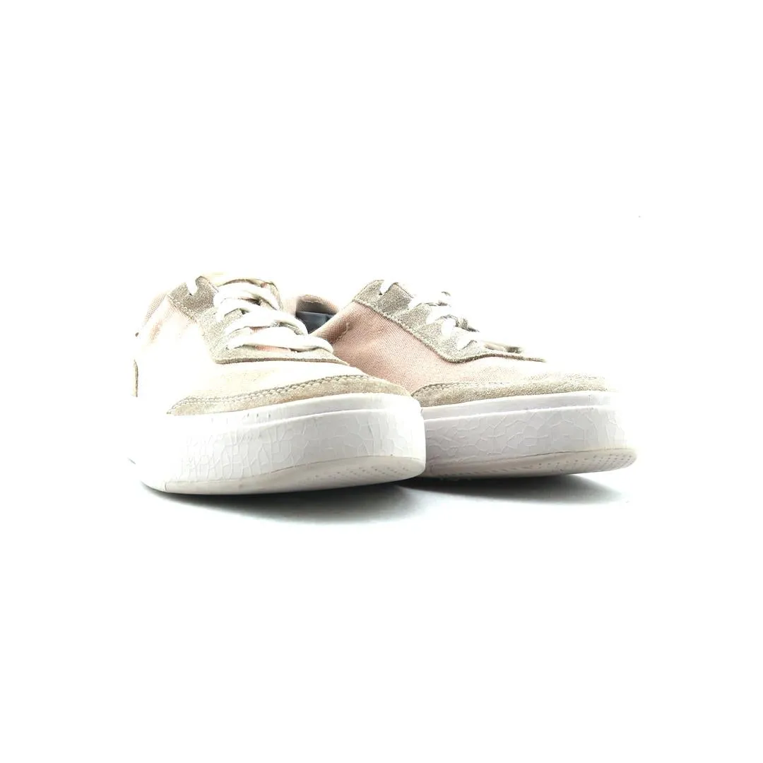 KIZIK . Nursing Sneakers