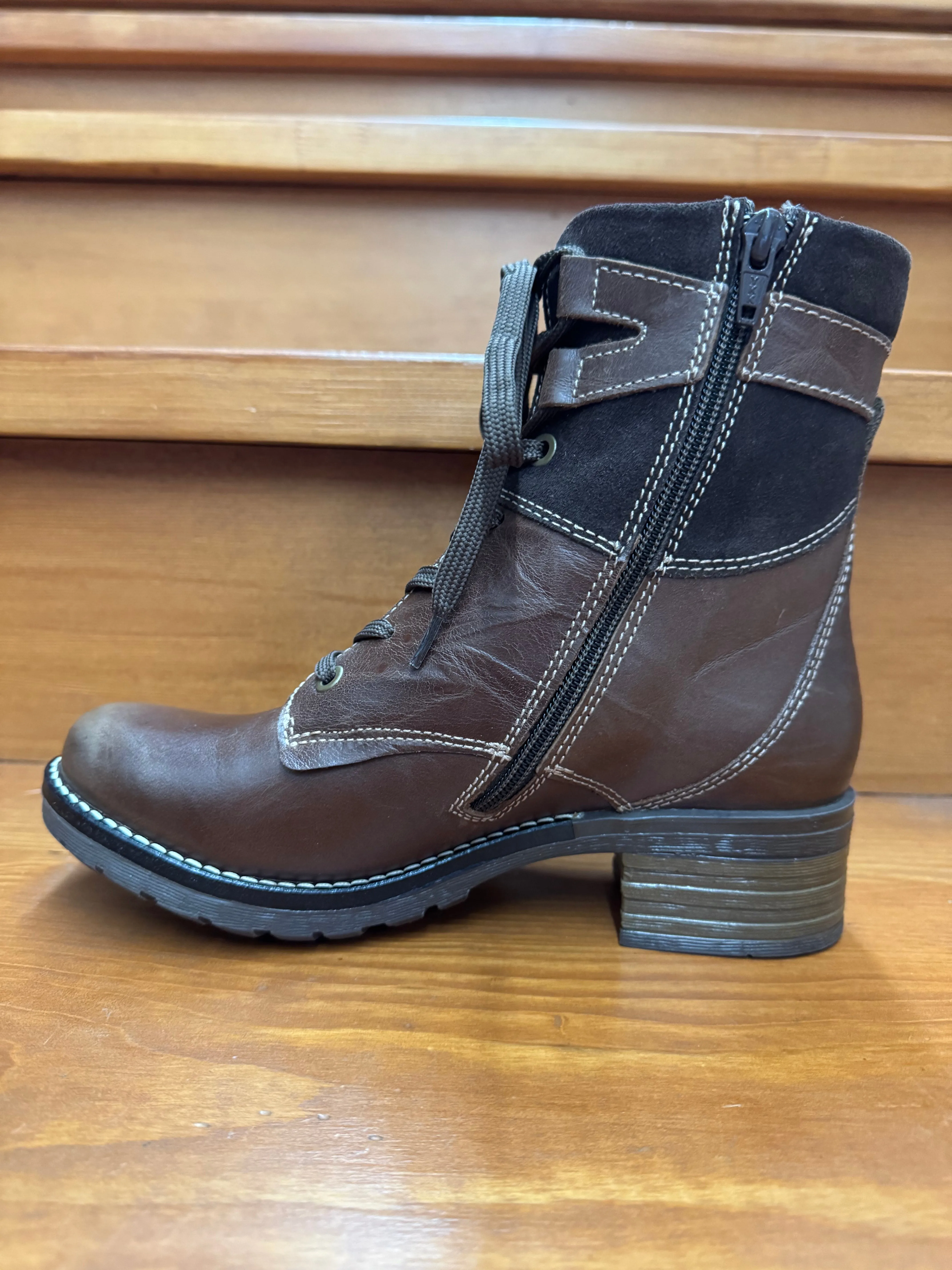 Dromedaris Kara Chocolate Prestige Edge Smart Shade