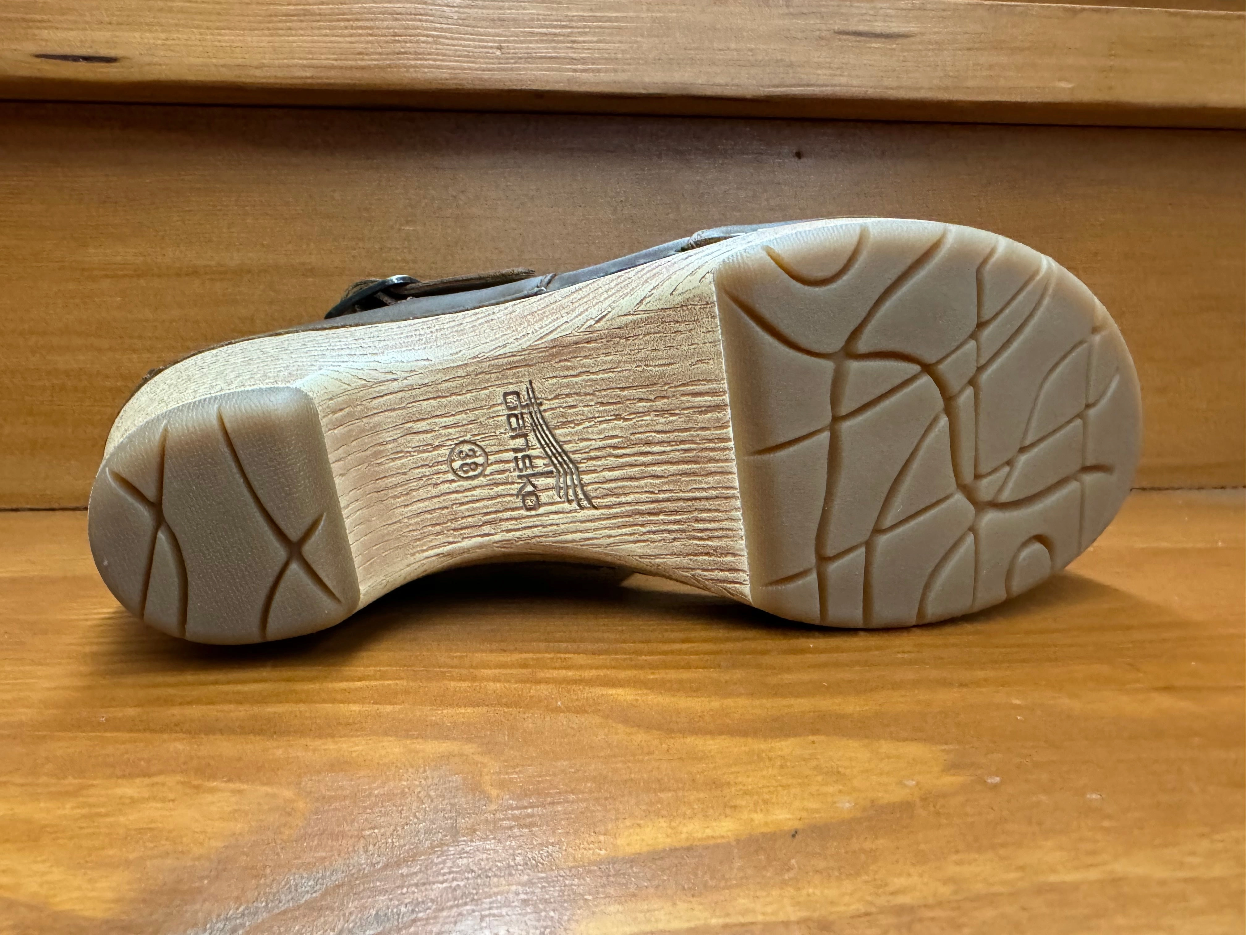 Dansko Lucia Tan Oiled Subtle Edge